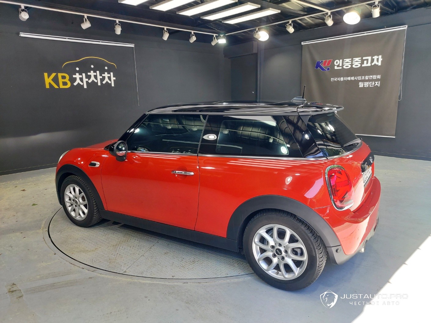 Автомобиль Mini Cooper