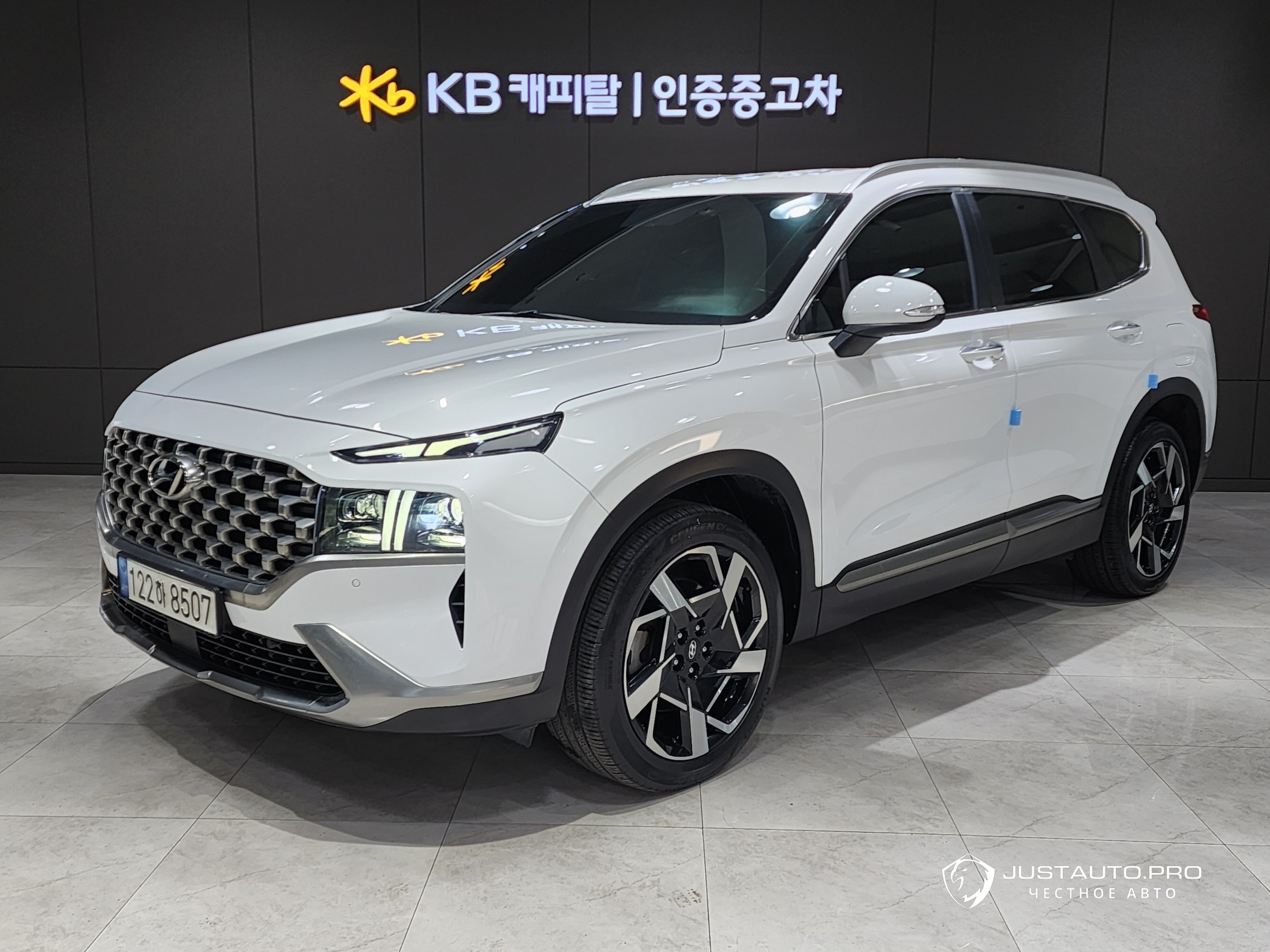 Автомобиль Hyundai Santafe