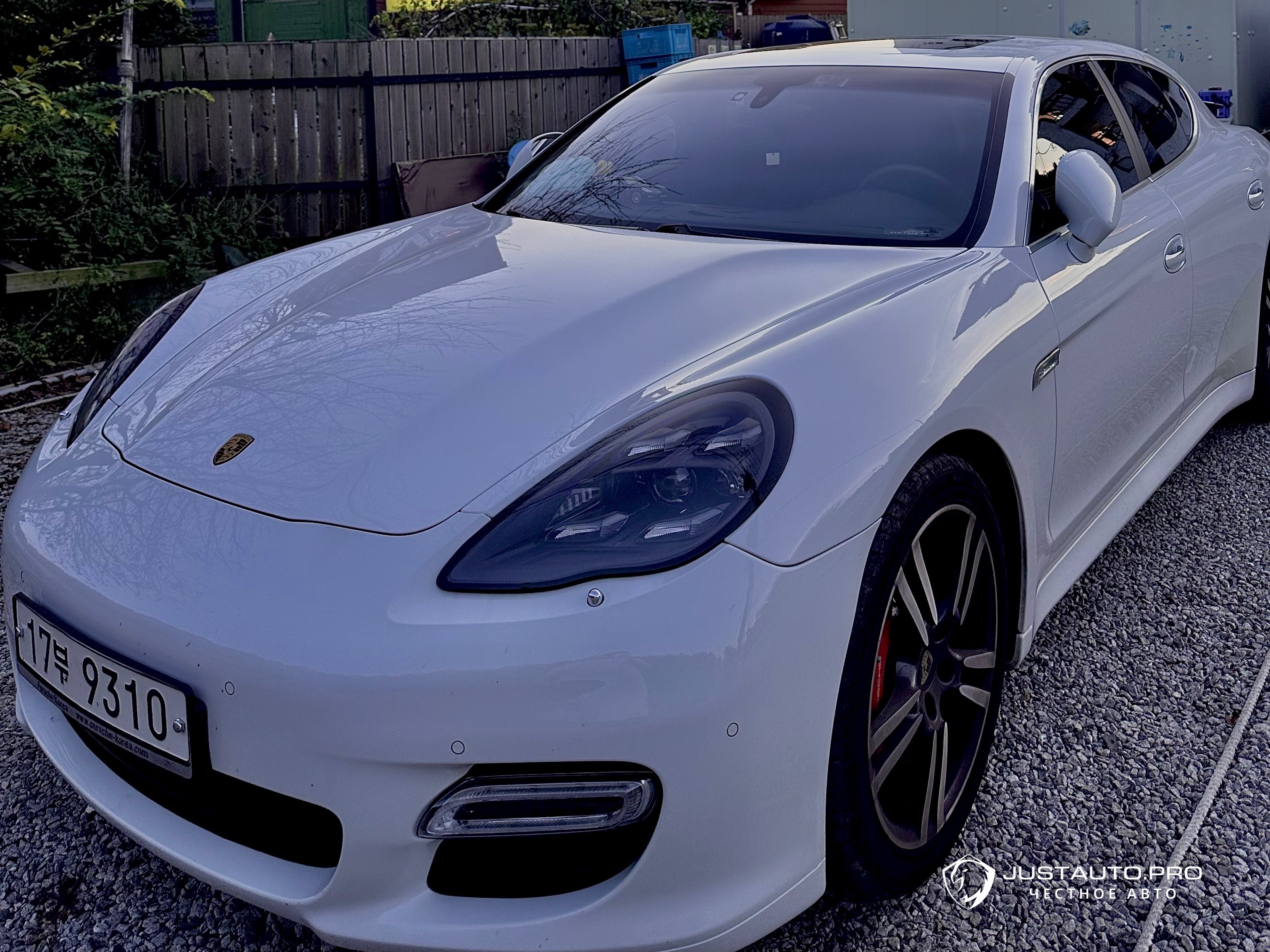 Автомобиль Porsche Panamera