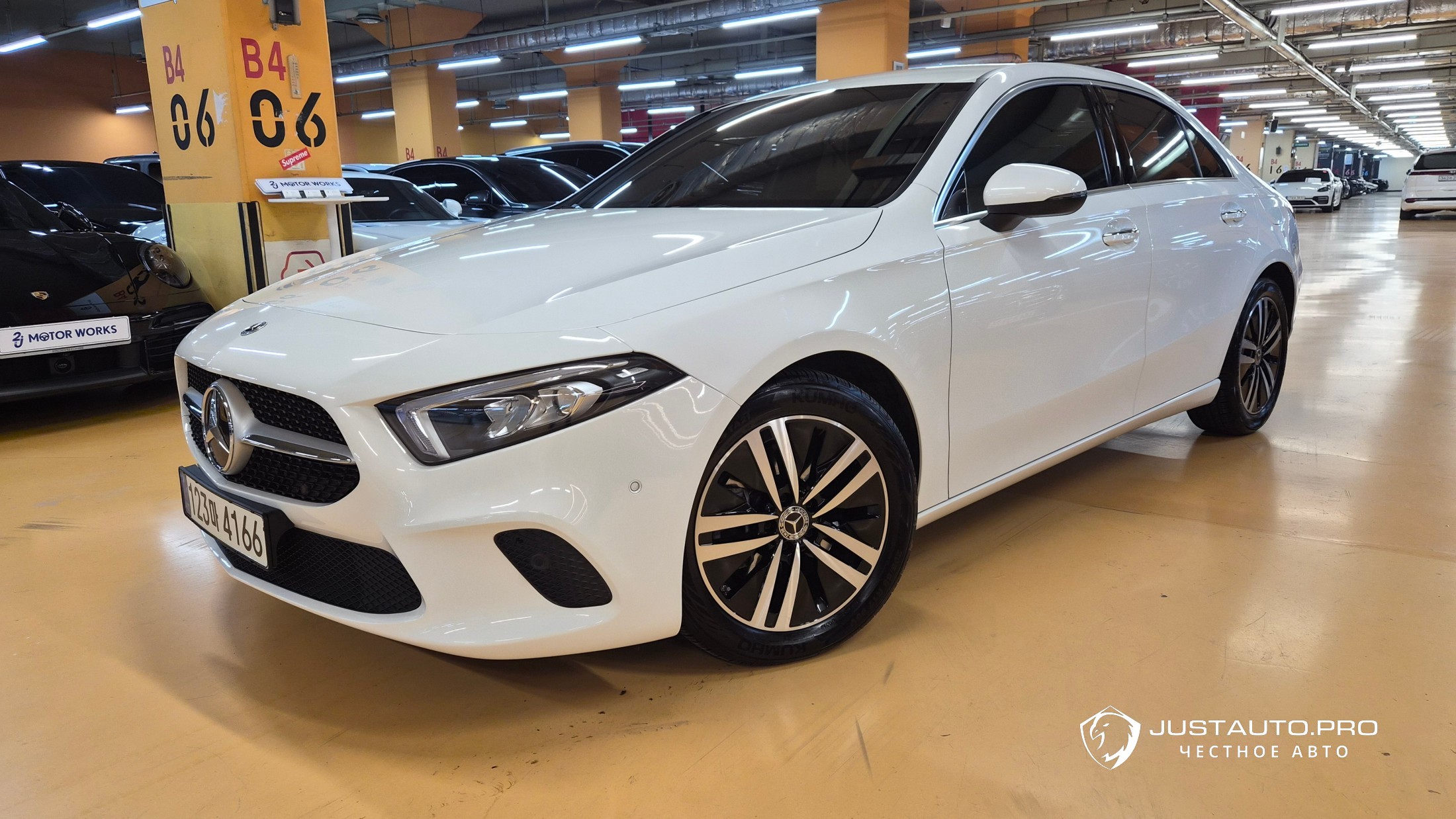 Автомобиль Mercedes-Benz A-Class