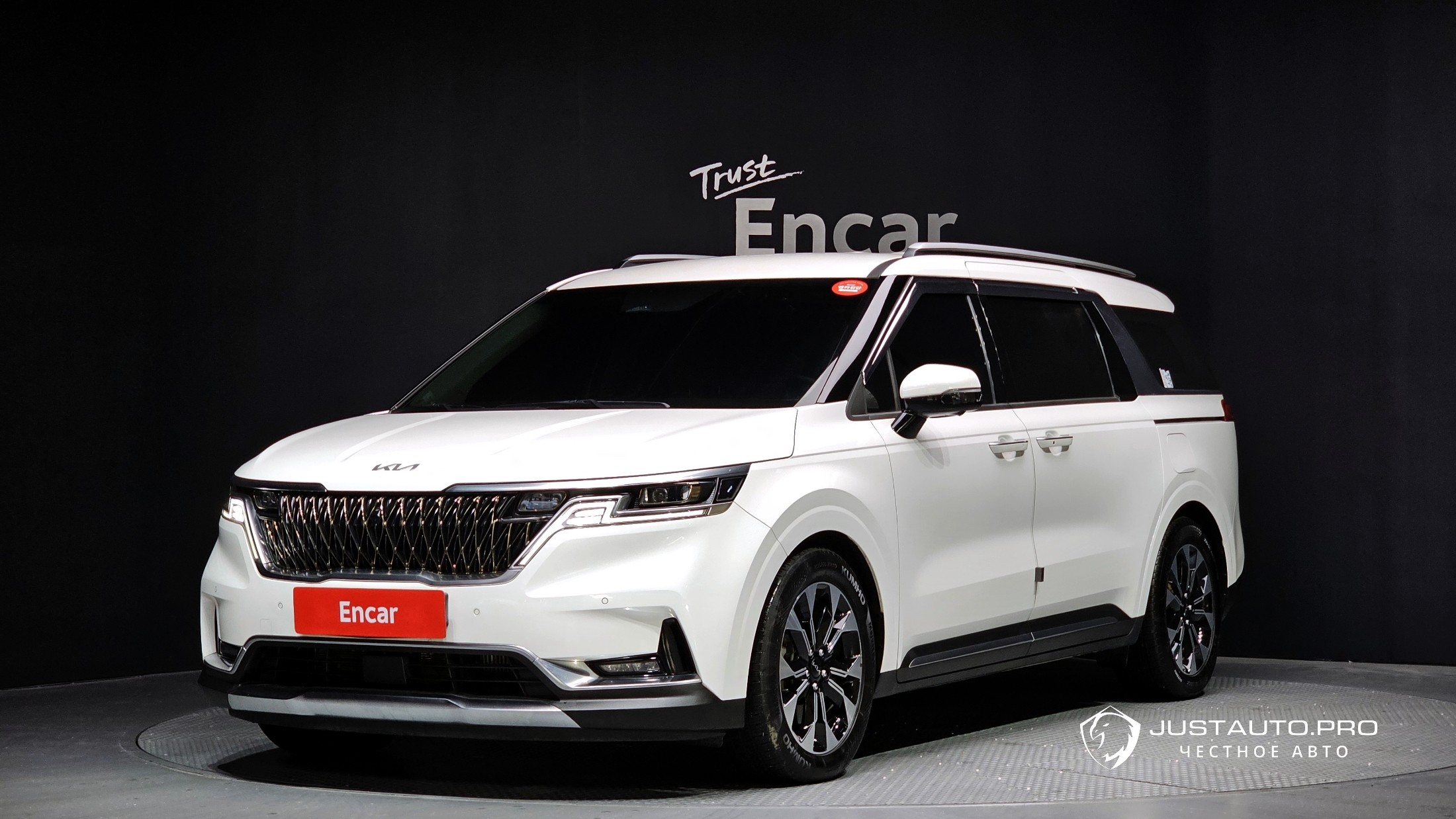 Автомобиль Kia Canival