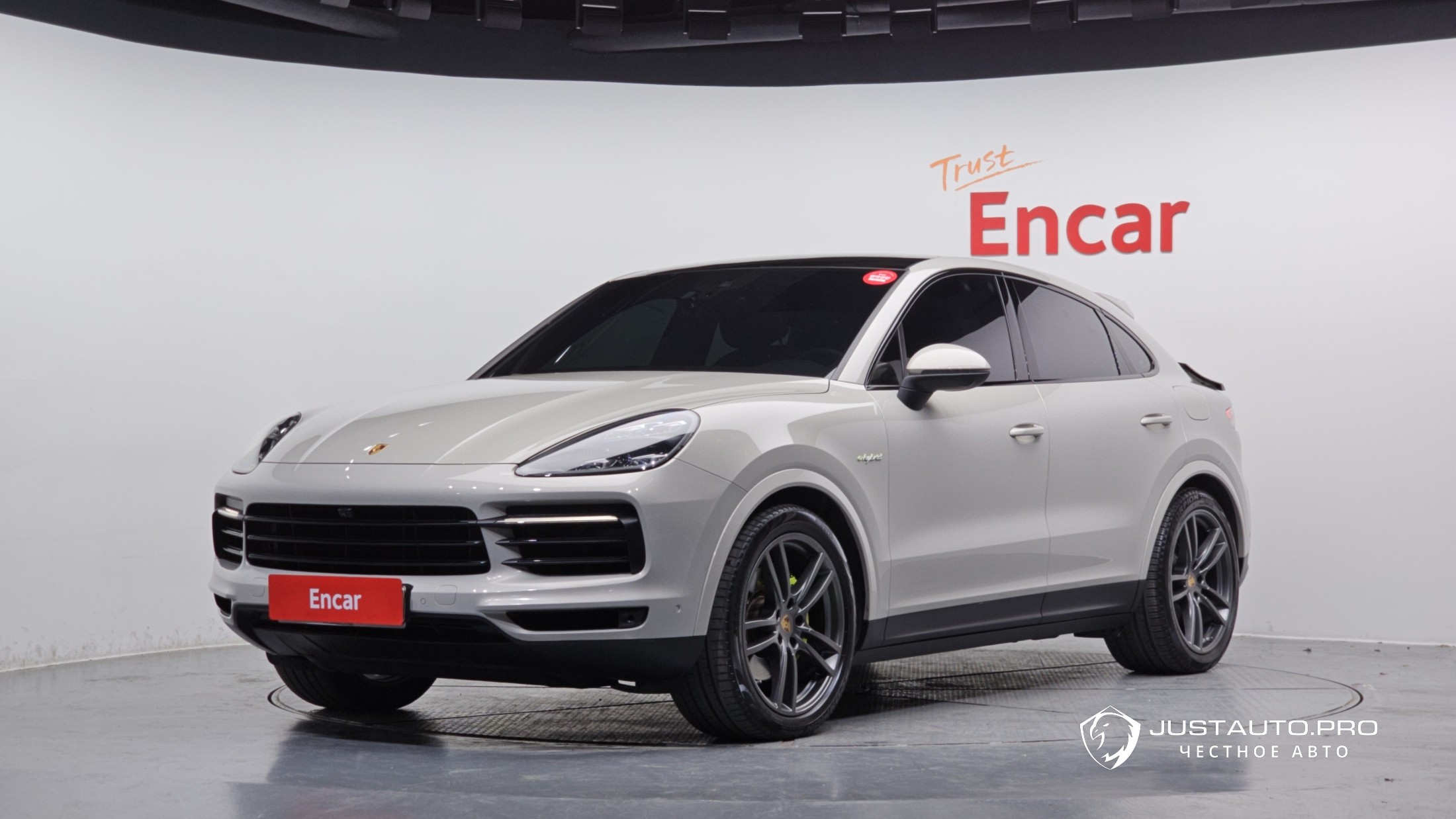 Автомобиль Porsche Cayenne