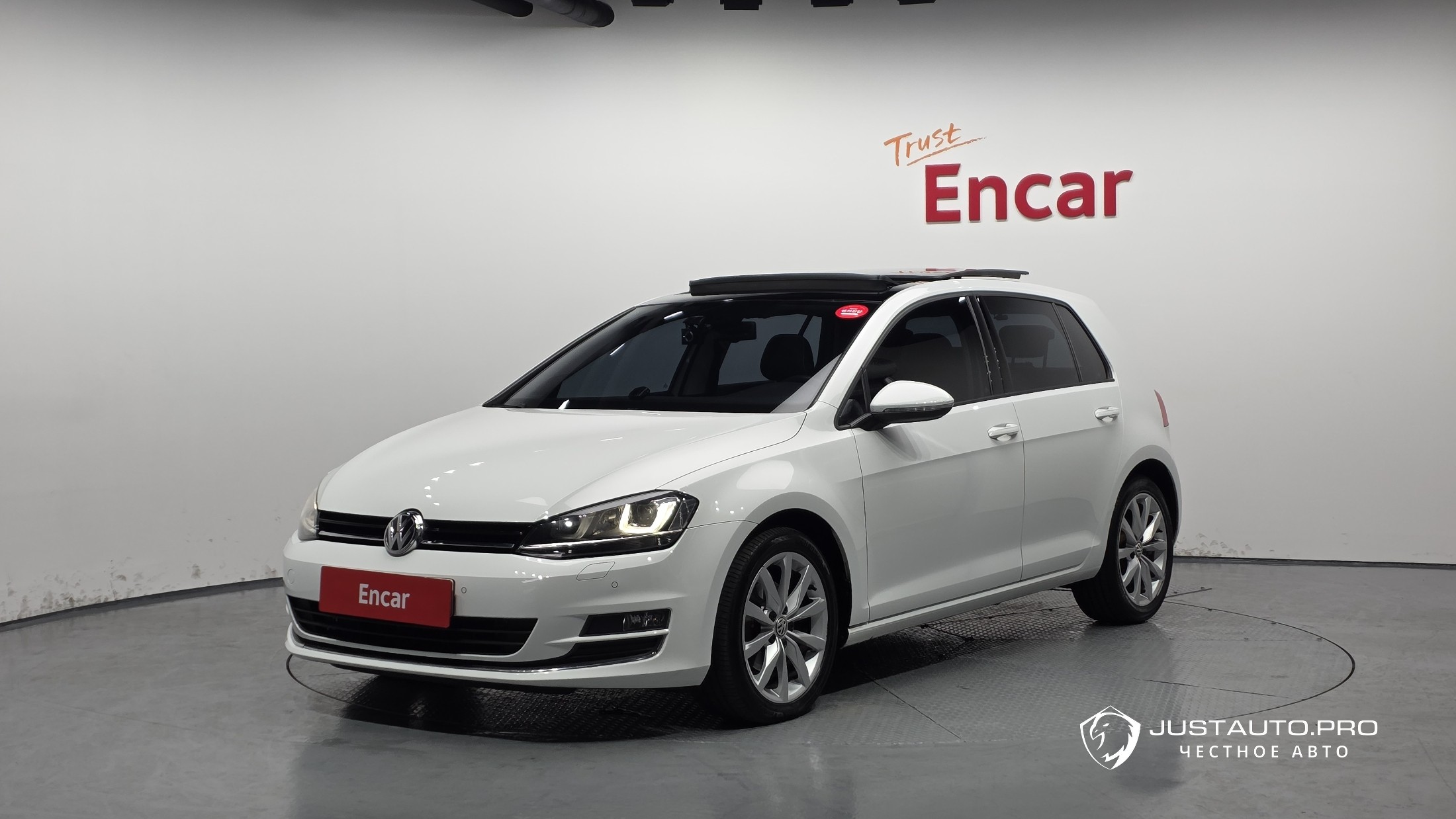 Автомобиль Volkswagen Golf