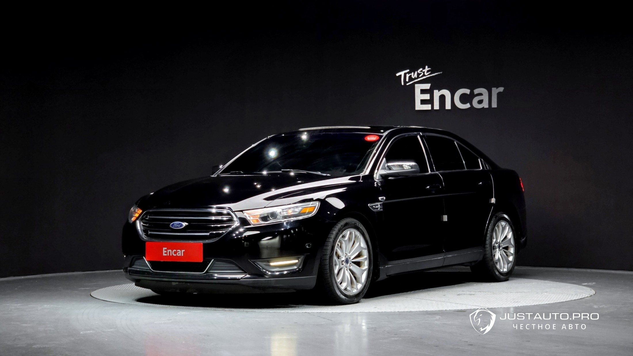 Автомобиль Ford Taurus