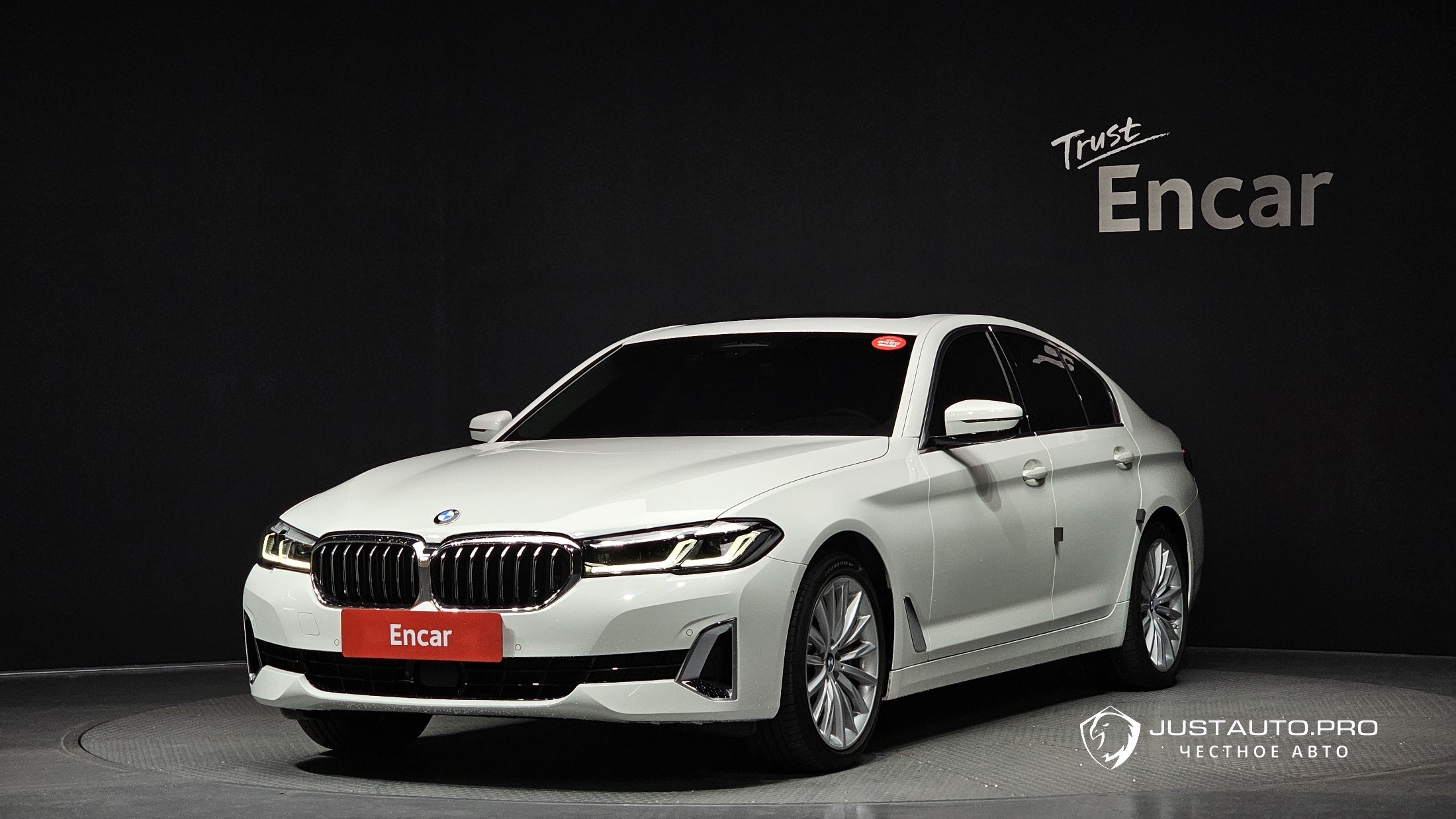 Автомобиль BMW 5-Series