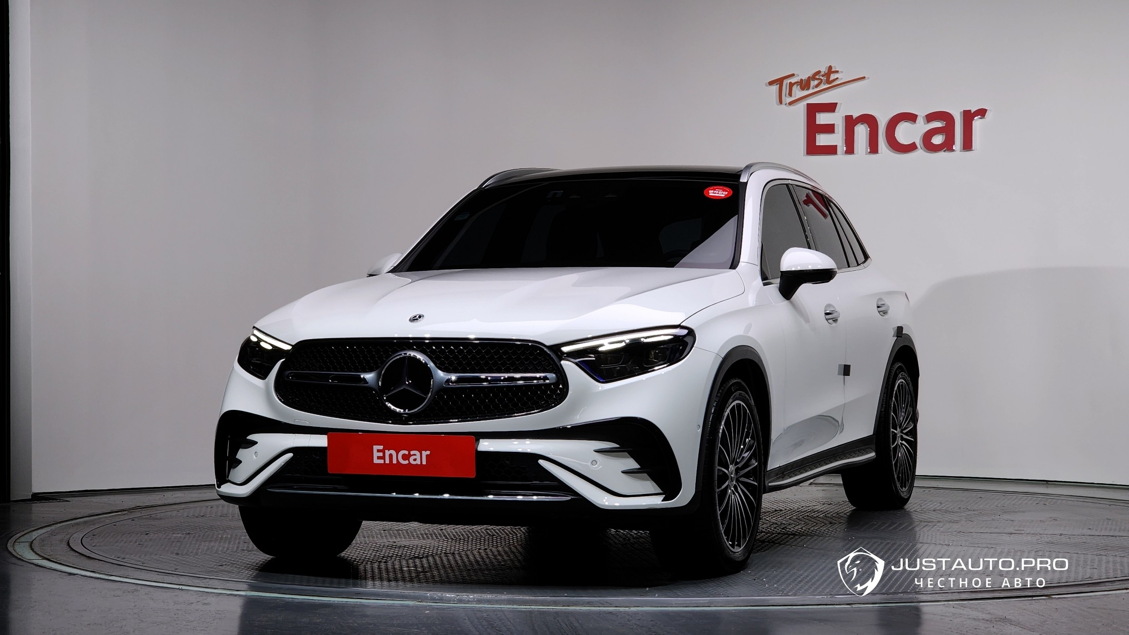 Автомобиль Mercedes-Benz GLC-Class