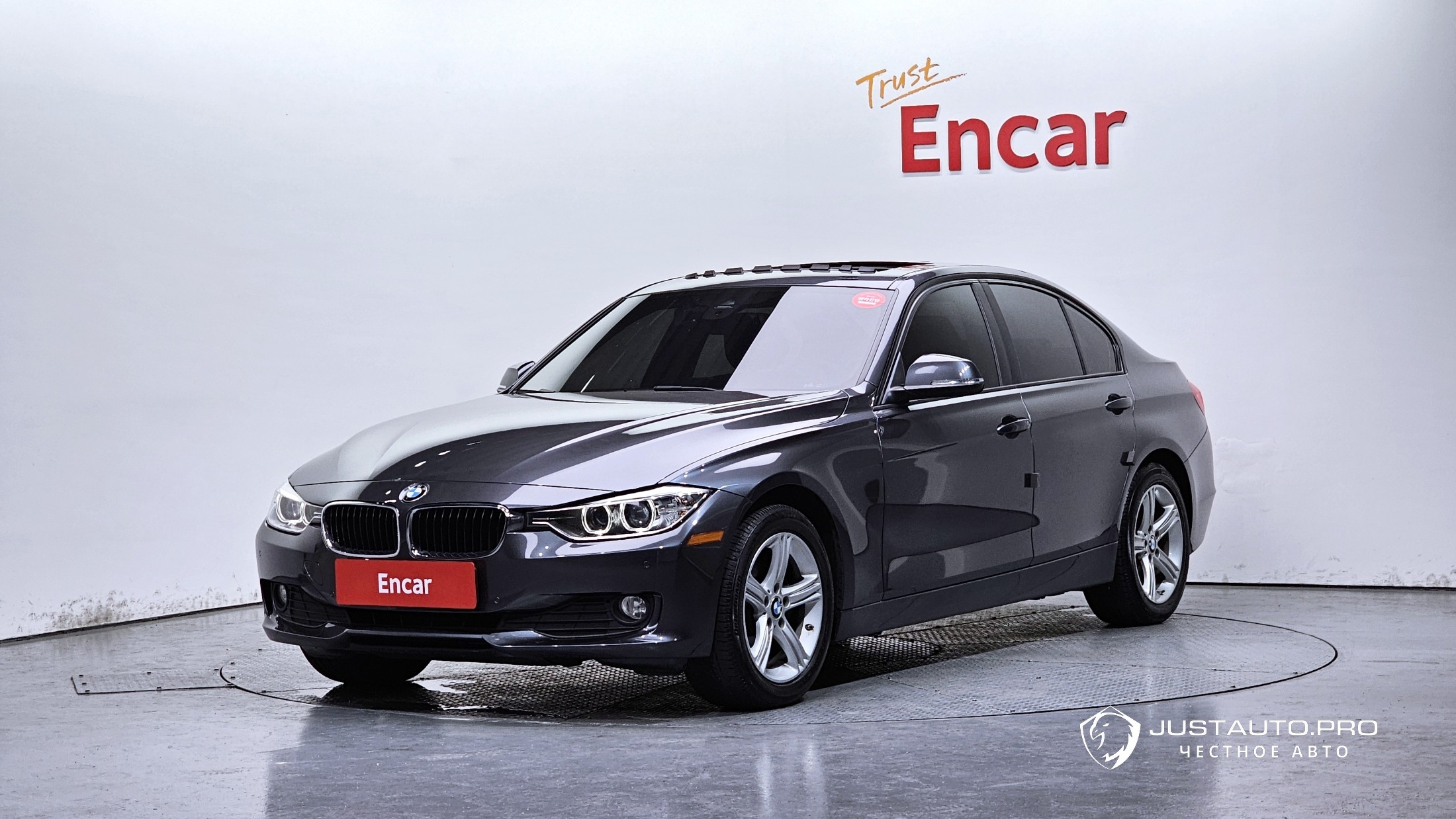 Автомобиль BMW 3-Series