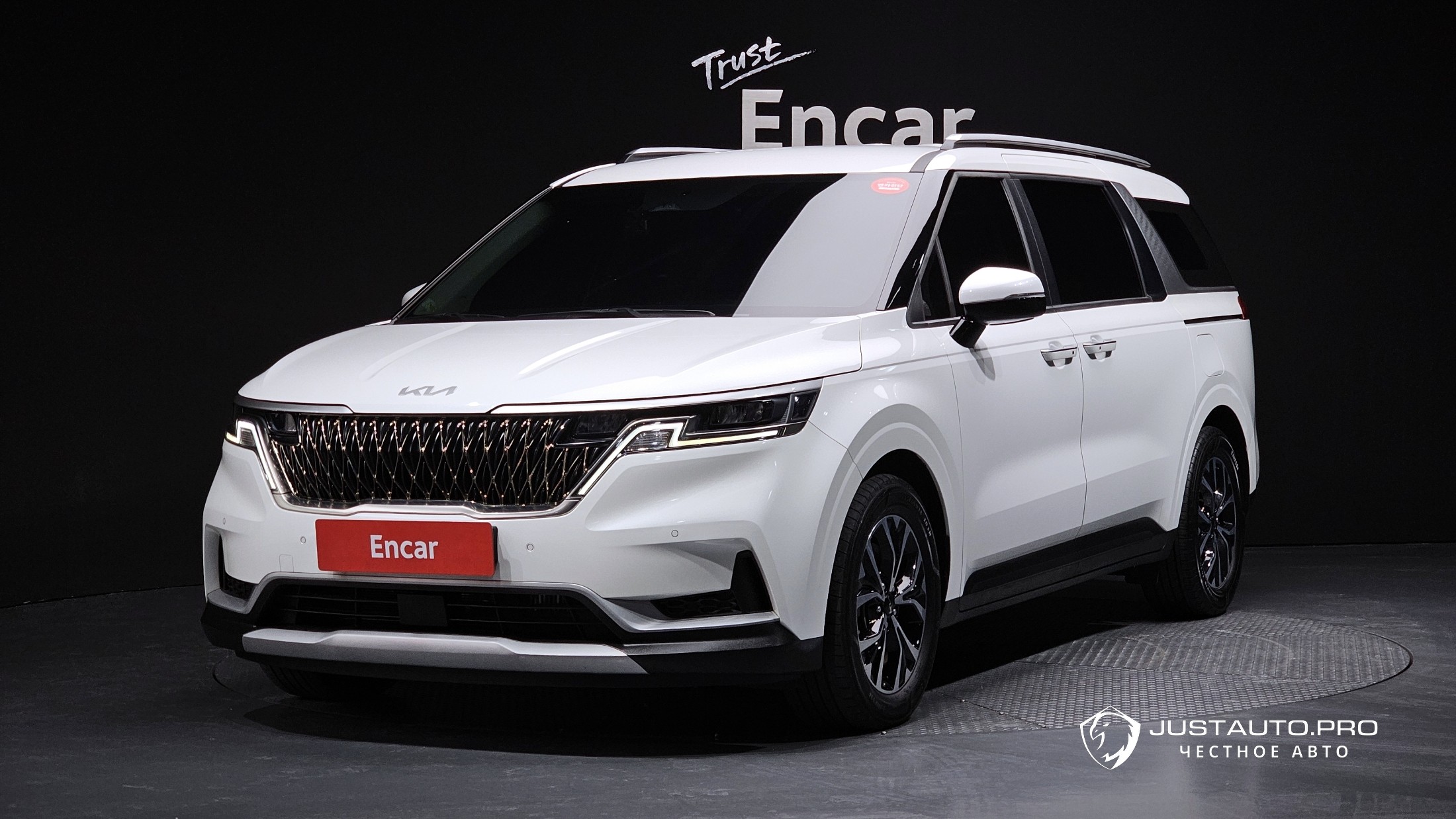 Автомобиль Kia Canival