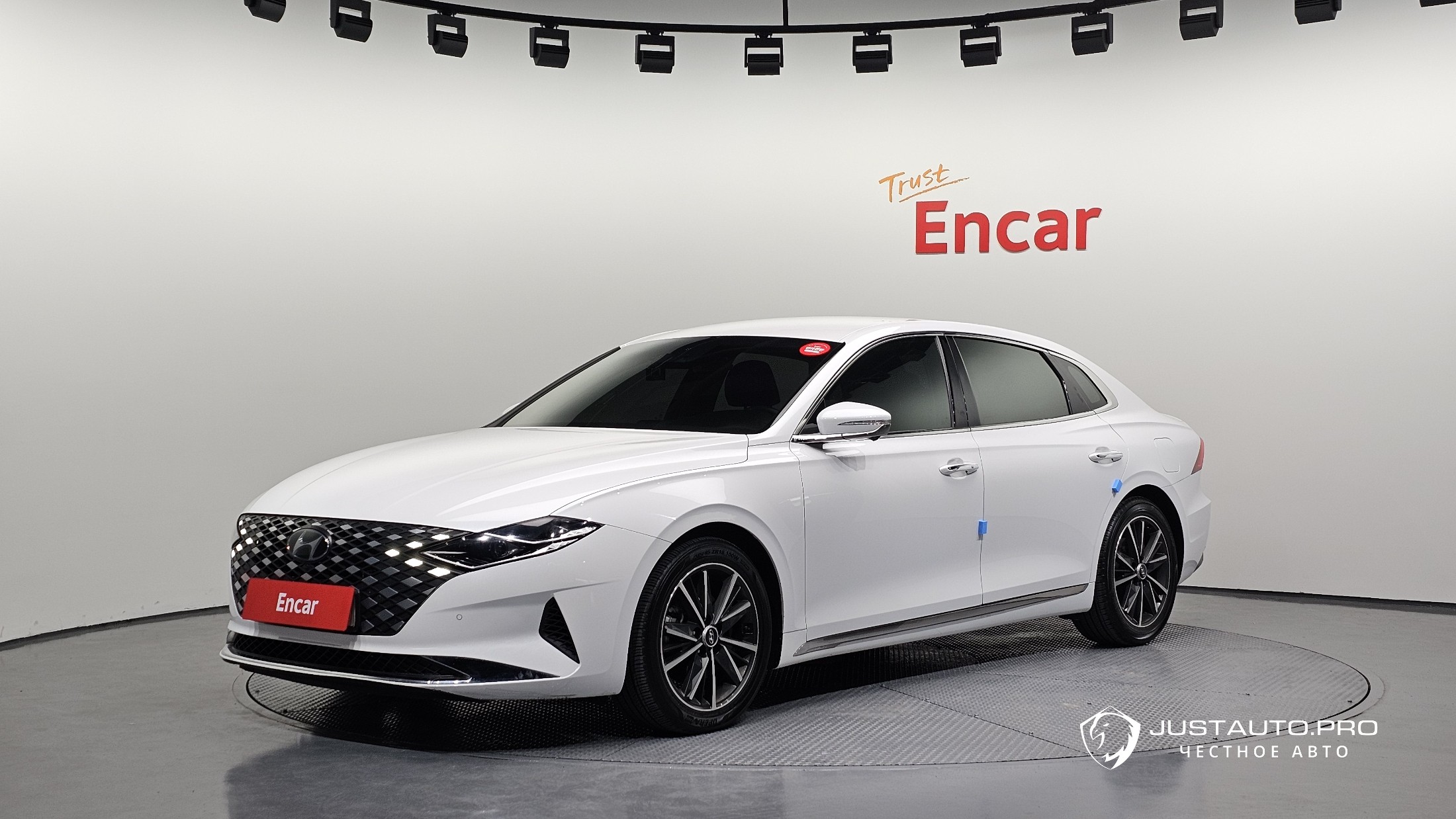 Автомобиль Hyundai Grandeur