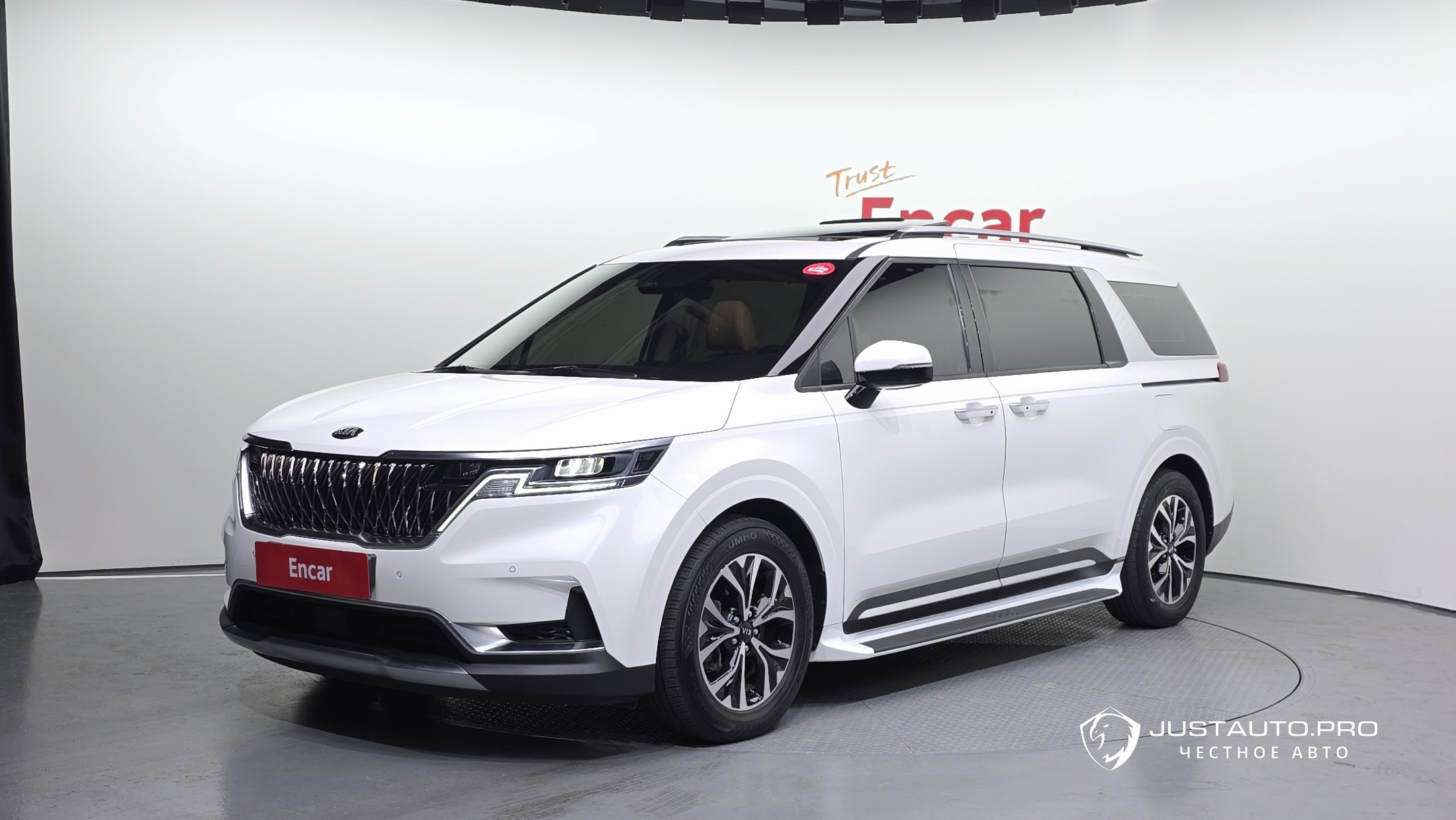 Автомобиль Kia Canival