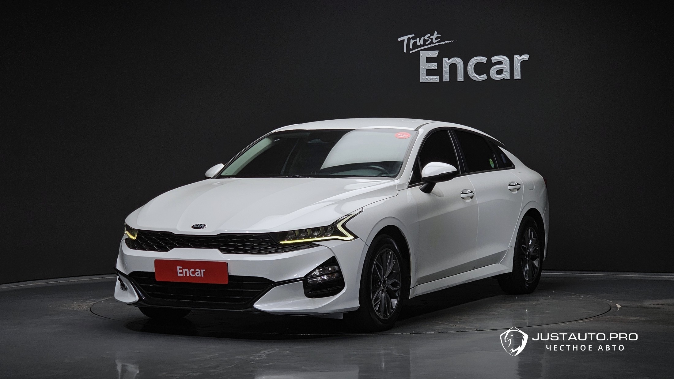 Автомобиль Kia K5