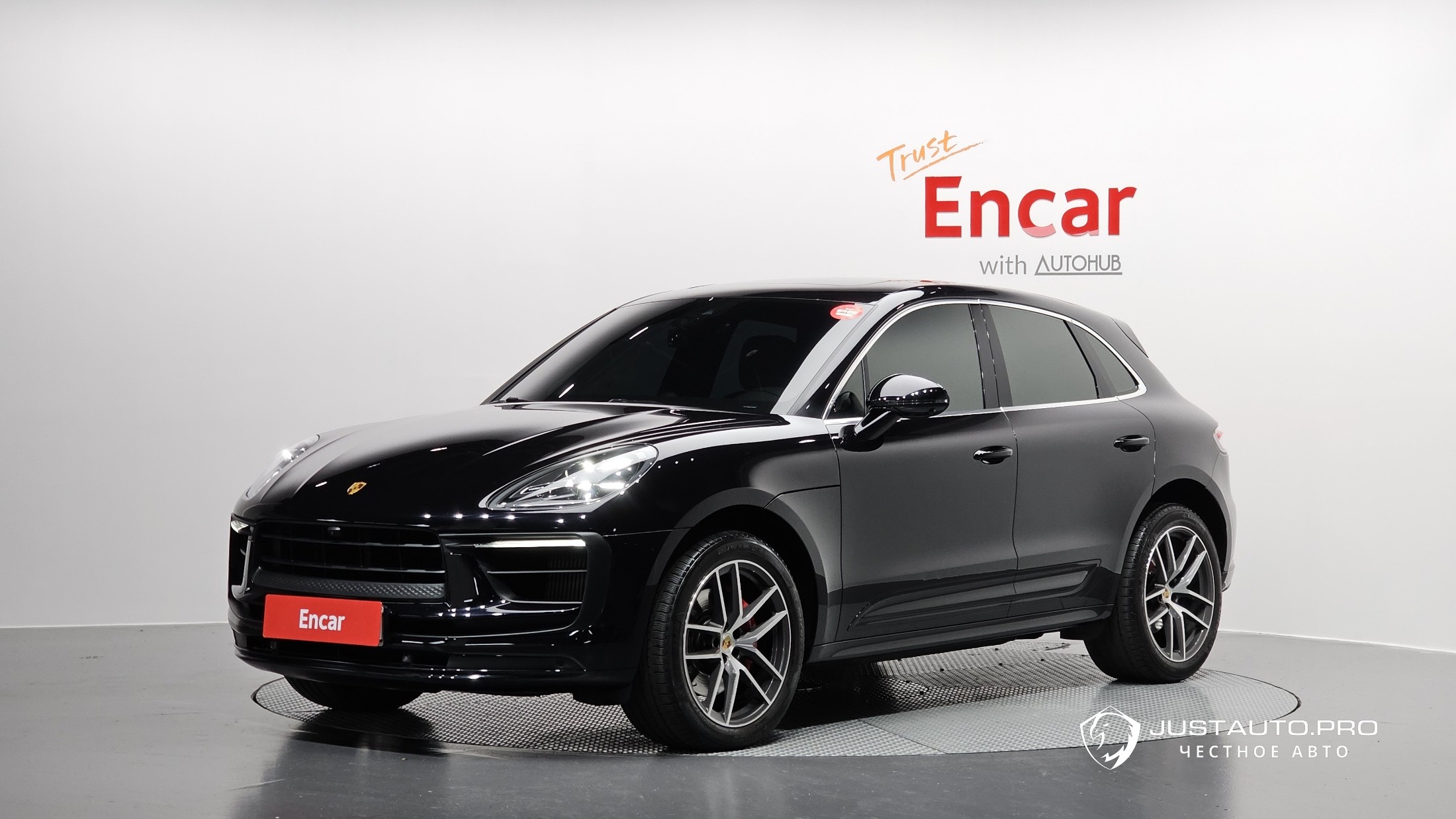Автомобиль Porsche Macan