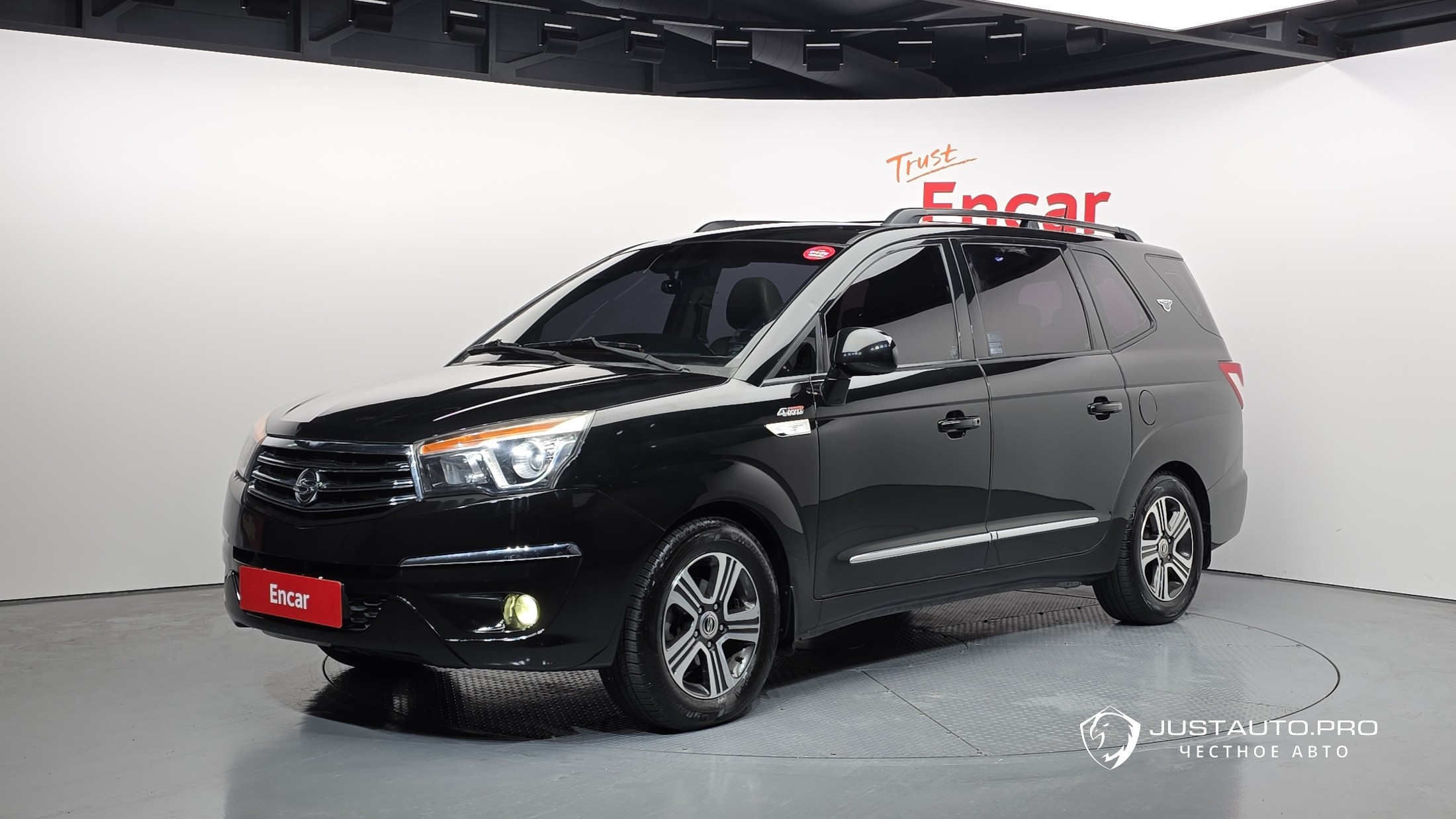 Автомобиль KG_Mobility_Ssangyong KORANDO