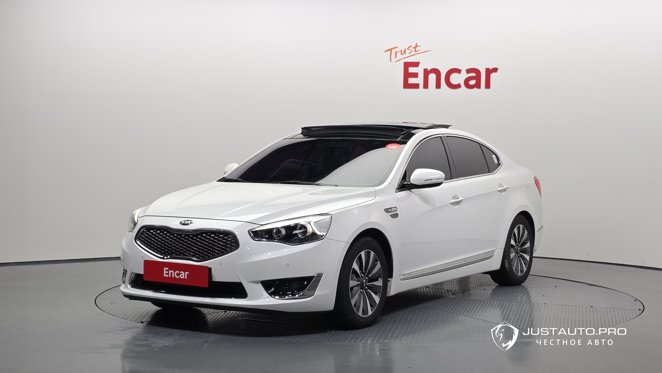 Автомобиль Kia K7