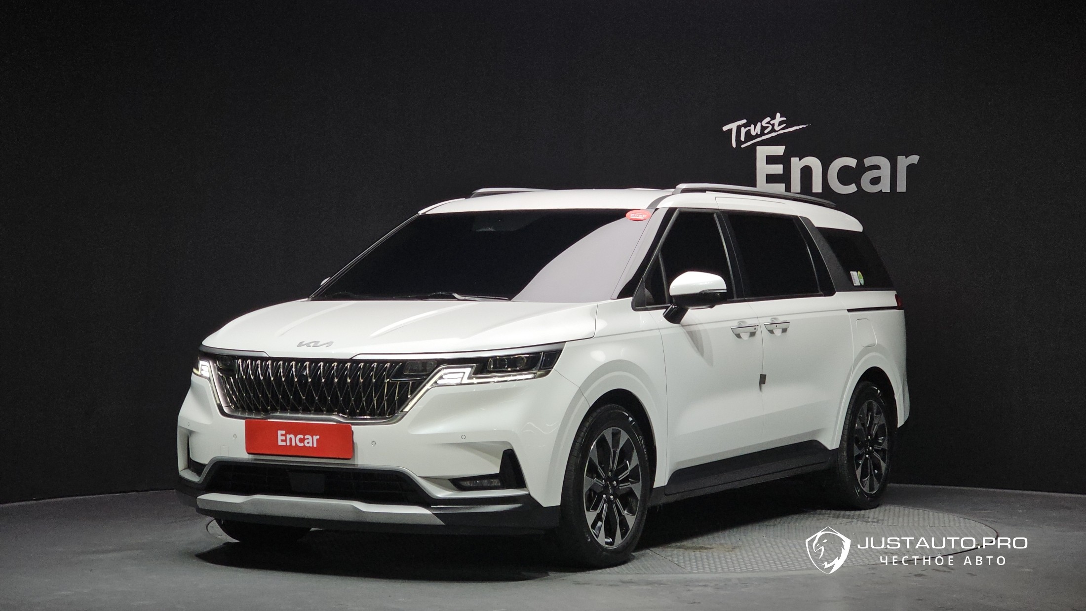 Автомобиль Kia Canival