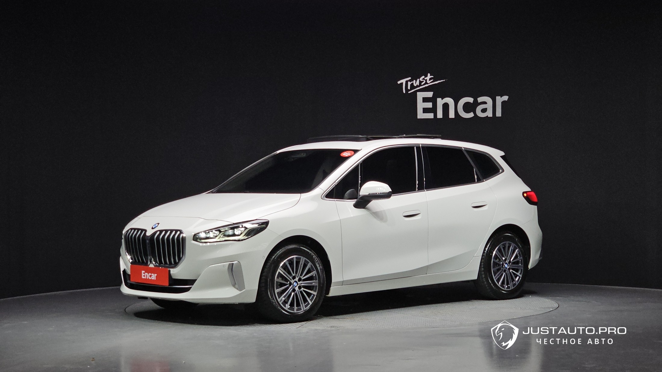 Автомобиль BMW 2-Series