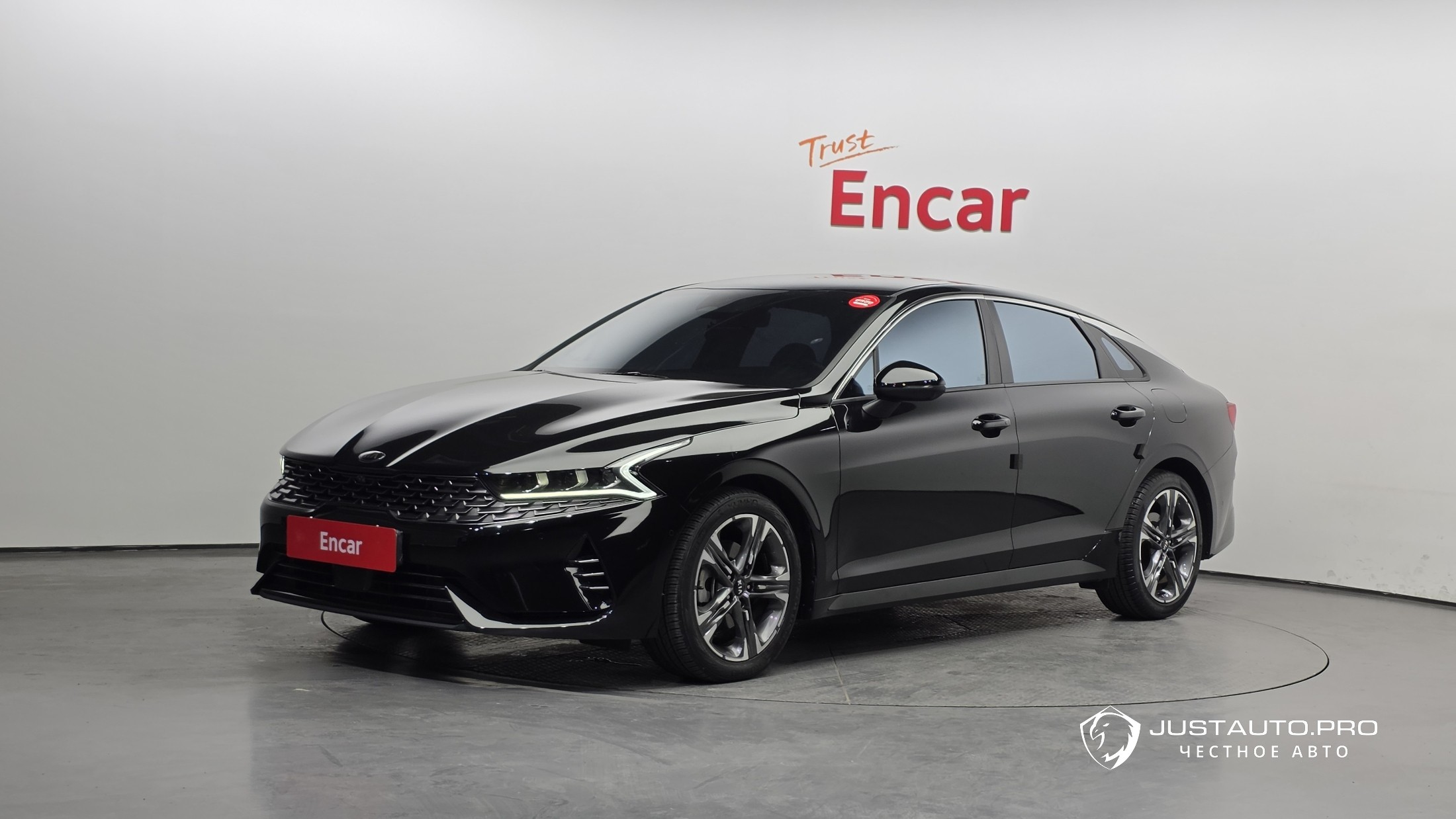 Автомобиль Kia K5