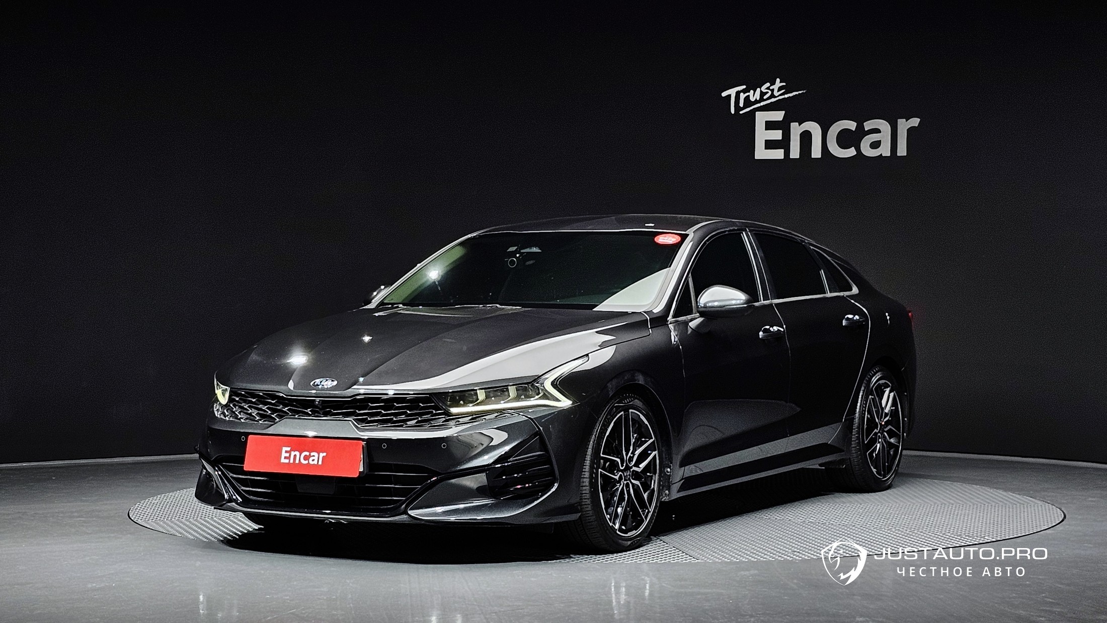 Автомобиль Kia K5