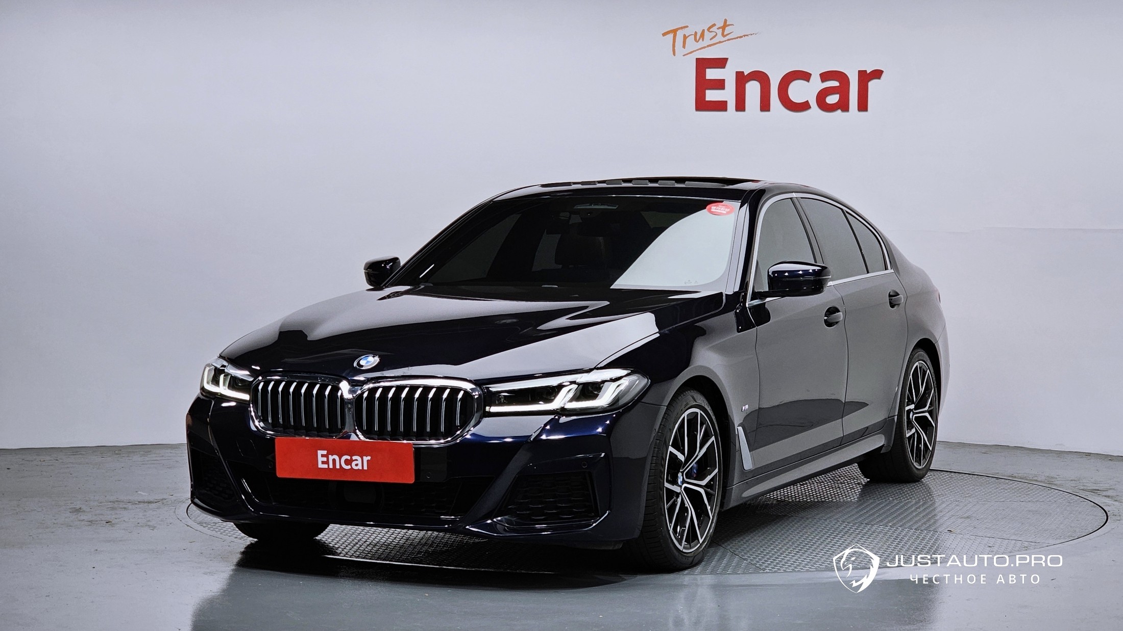 Автомобиль BMW 5-Series