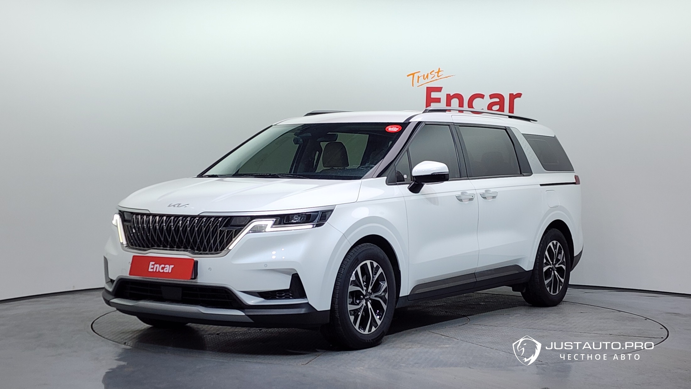 Автомобиль Kia Canival