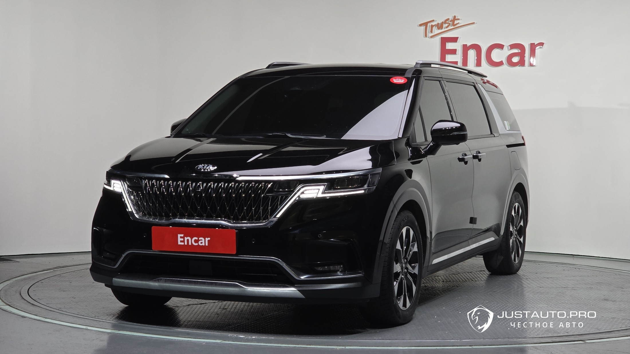 Автомобиль Kia Canival