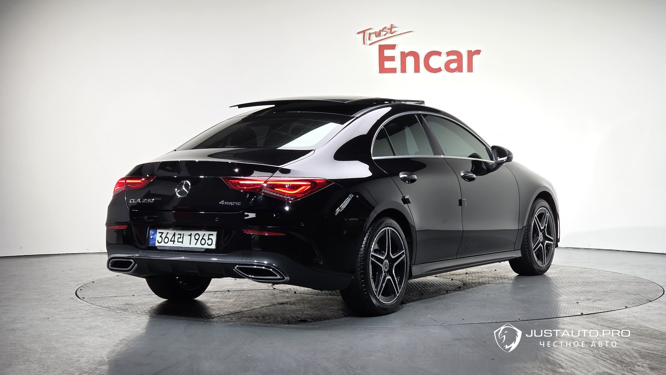 Автомобиль Mercedes-Benz CLA-Class