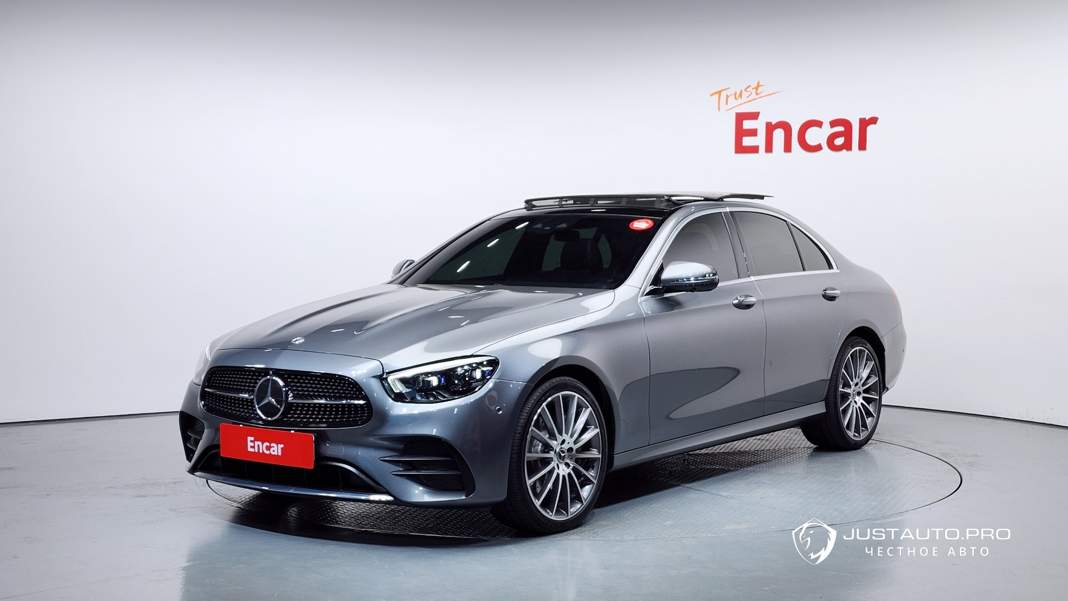 Автомобиль Mercedes-Benz E-Class