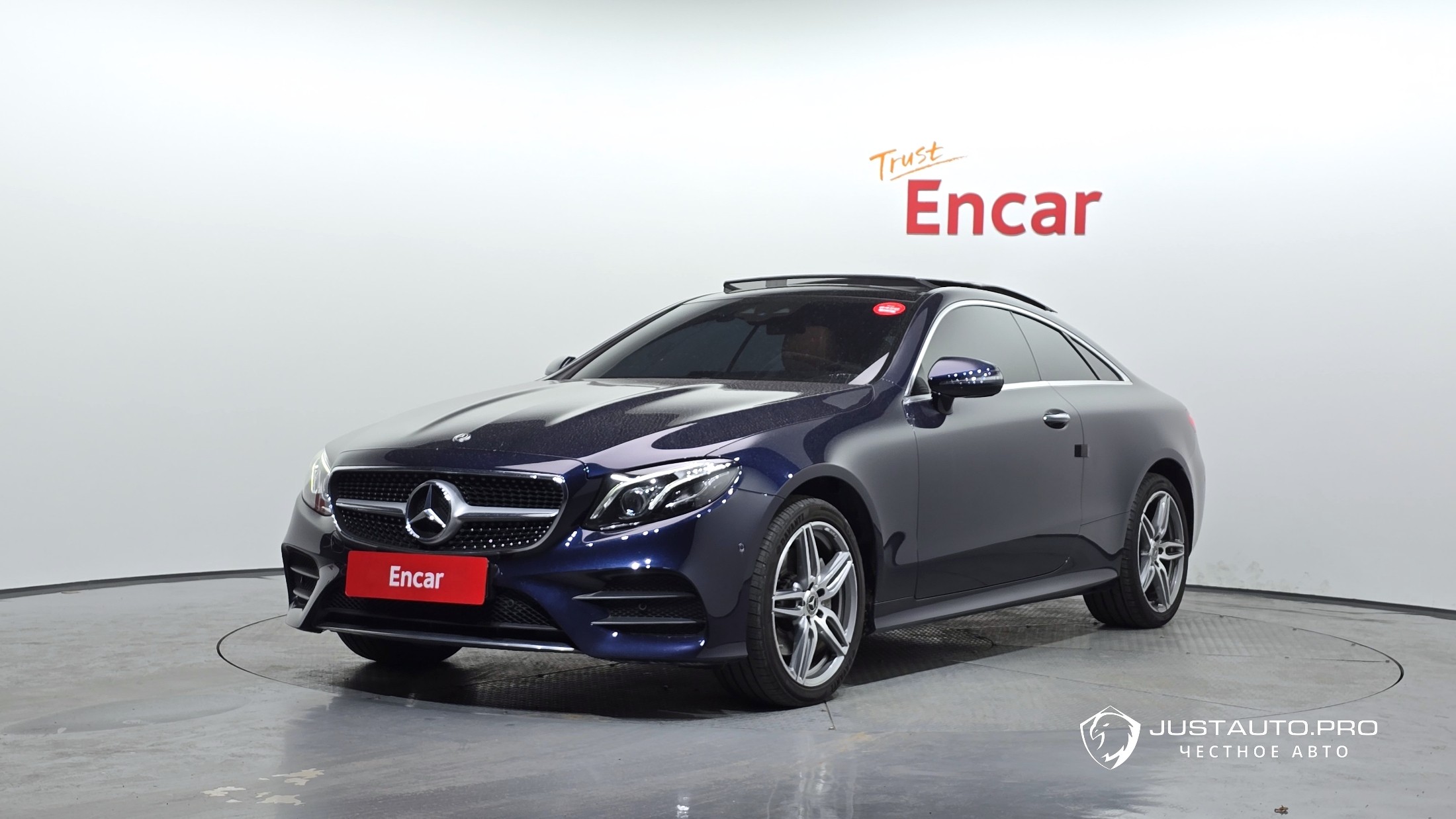 Автомобиль Mercedes-Benz E-Class