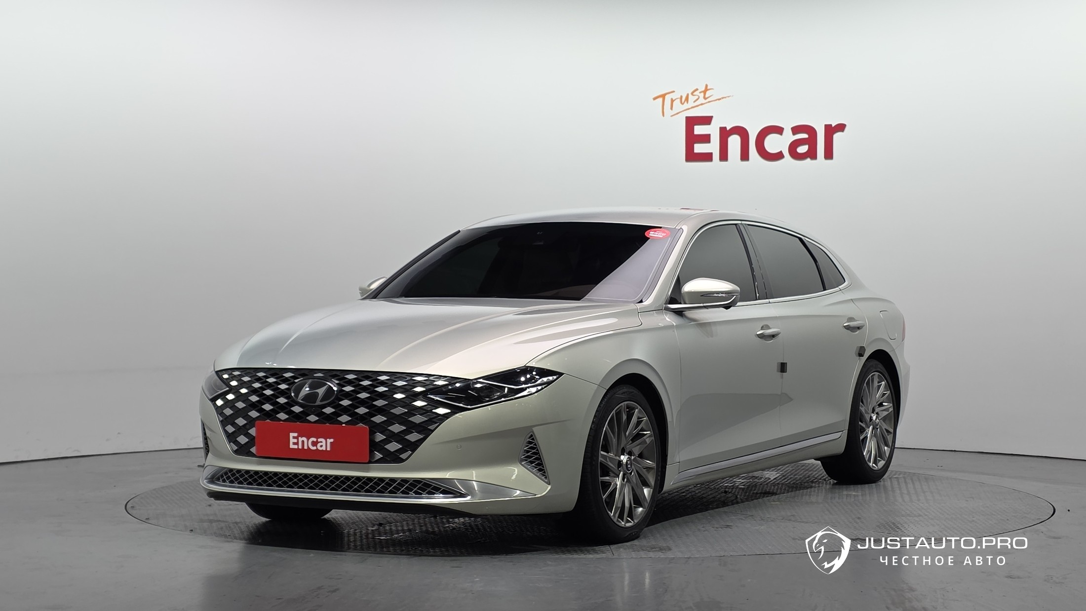 Автомобиль Hyundai Grandeur