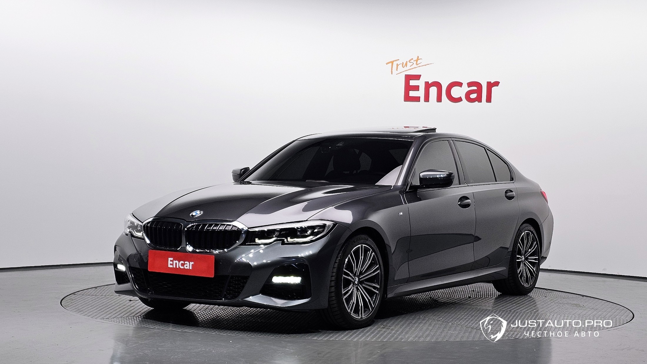 Автомобиль BMW 3-Series