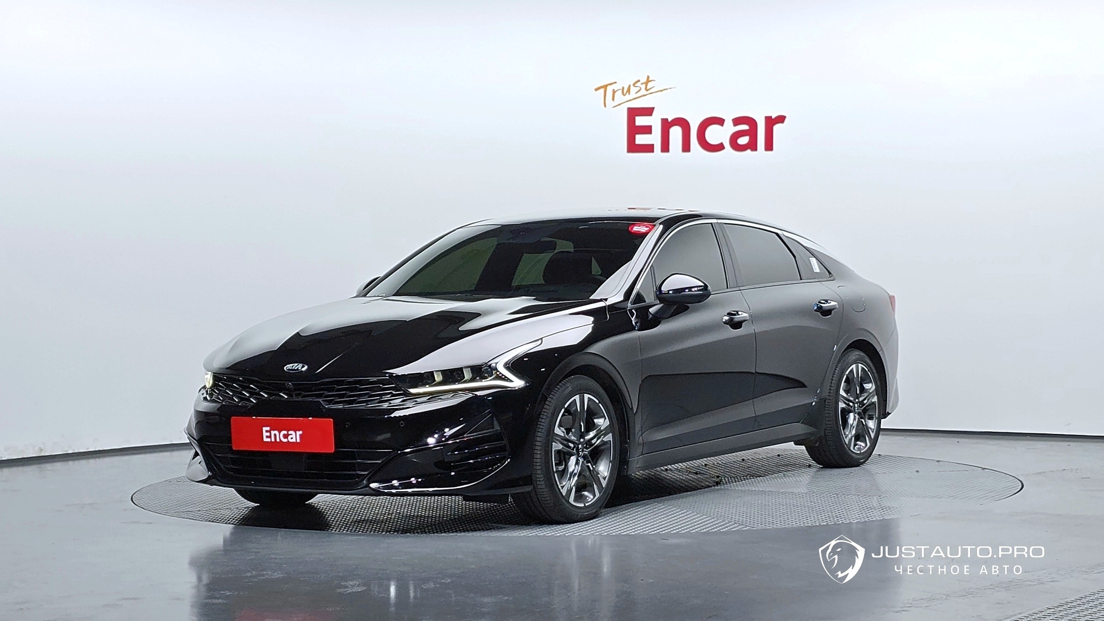 Автомобиль Kia K5
