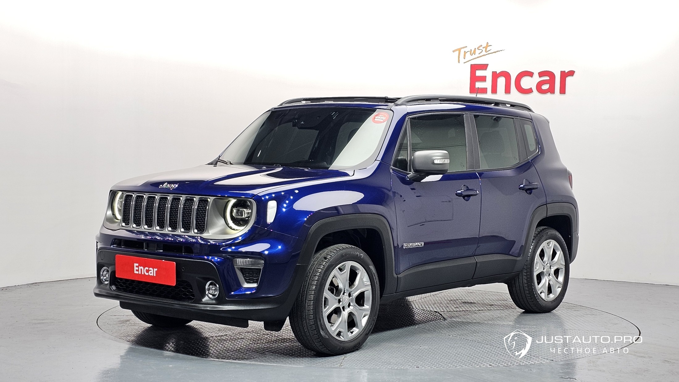 Автомобиль Jeep Renegade