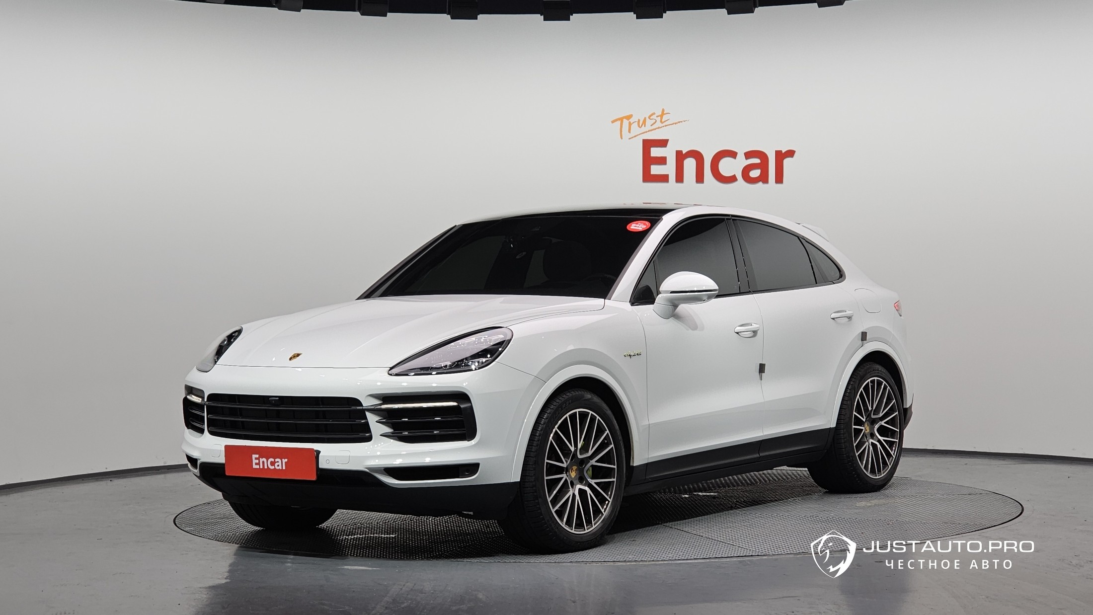 Автомобиль Porsche Cayenne