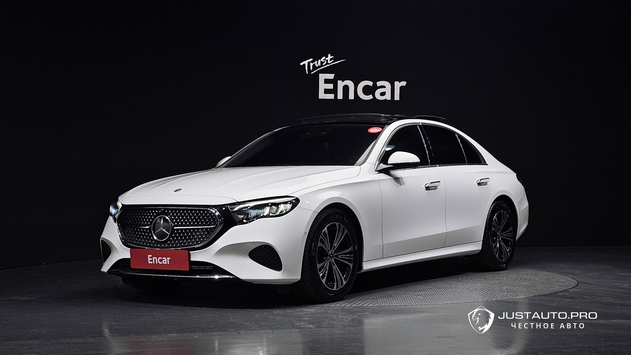 Автомобиль Mercedes-Benz E-Class