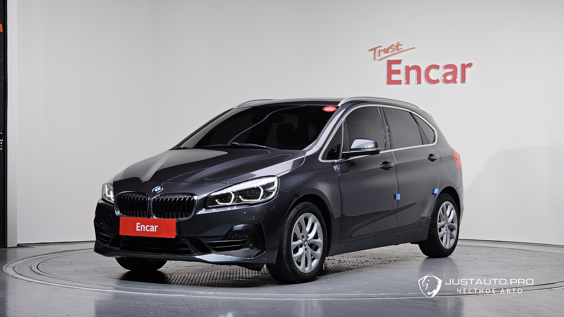 Автомобиль BMW 2-Series