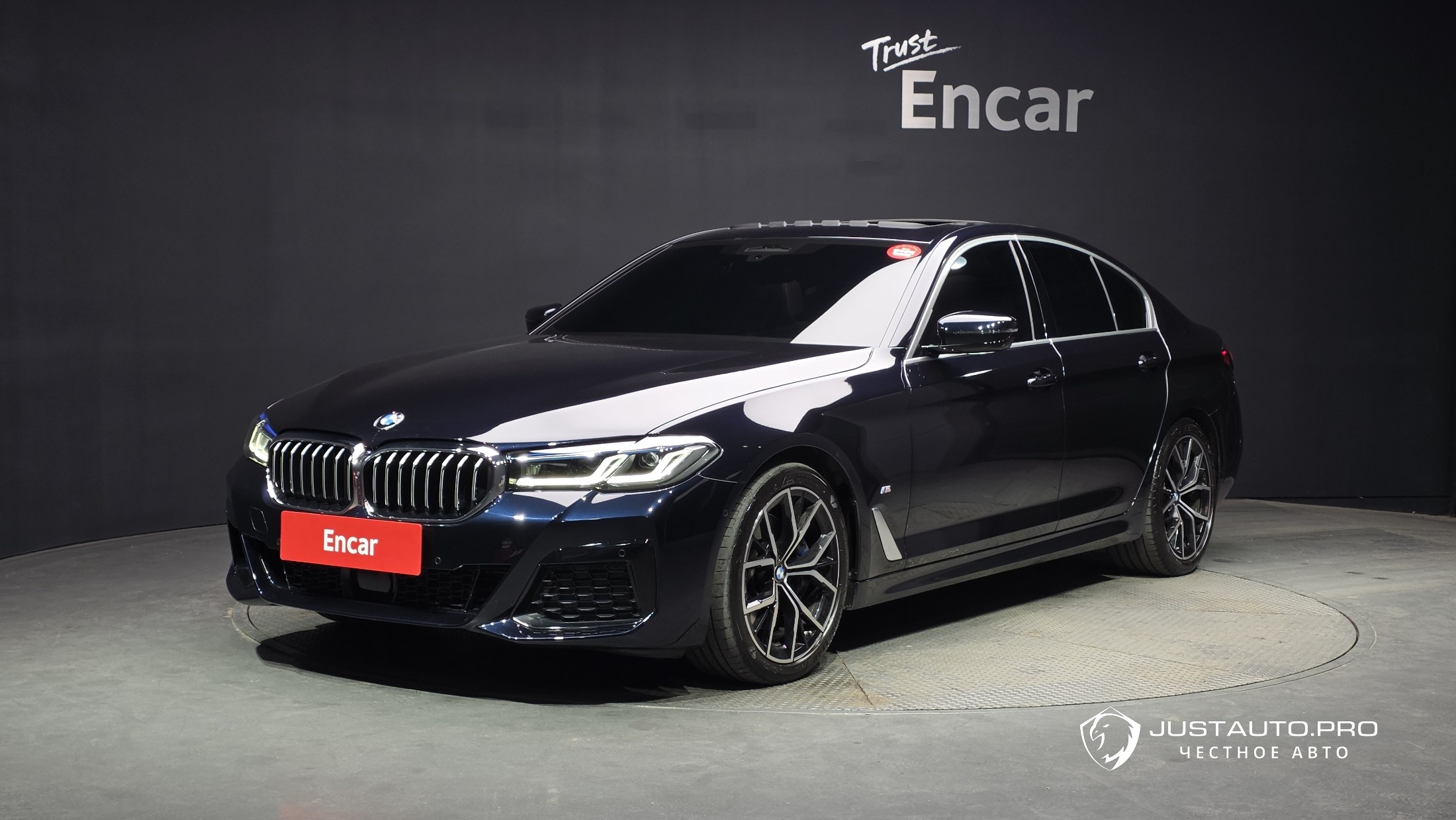 Автомобиль BMW 5-Series