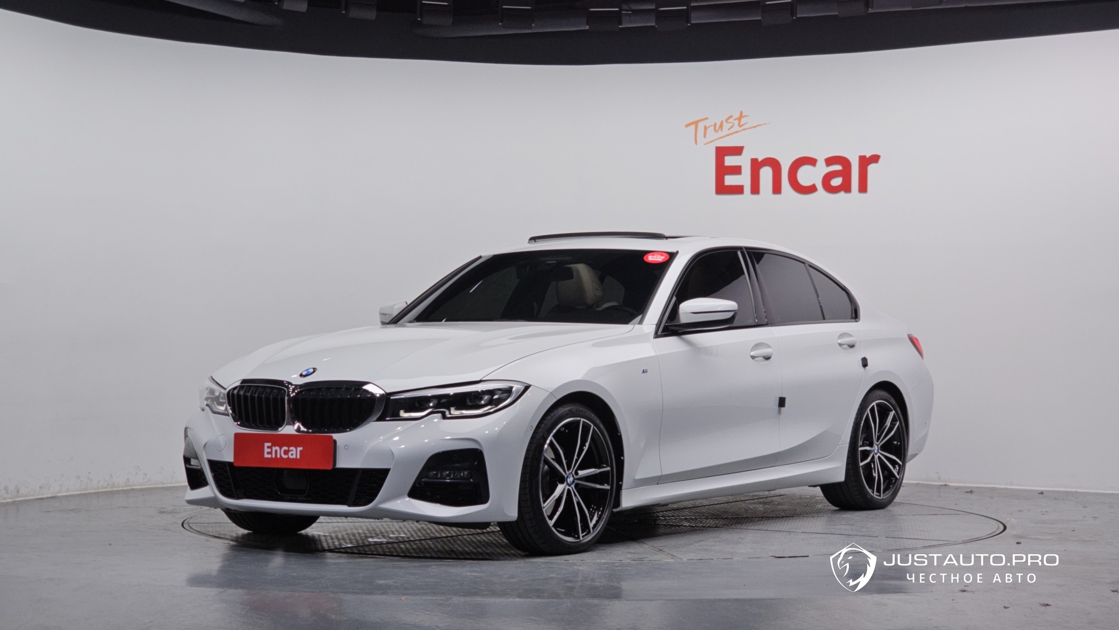 Автомобиль BMW 3-Series
