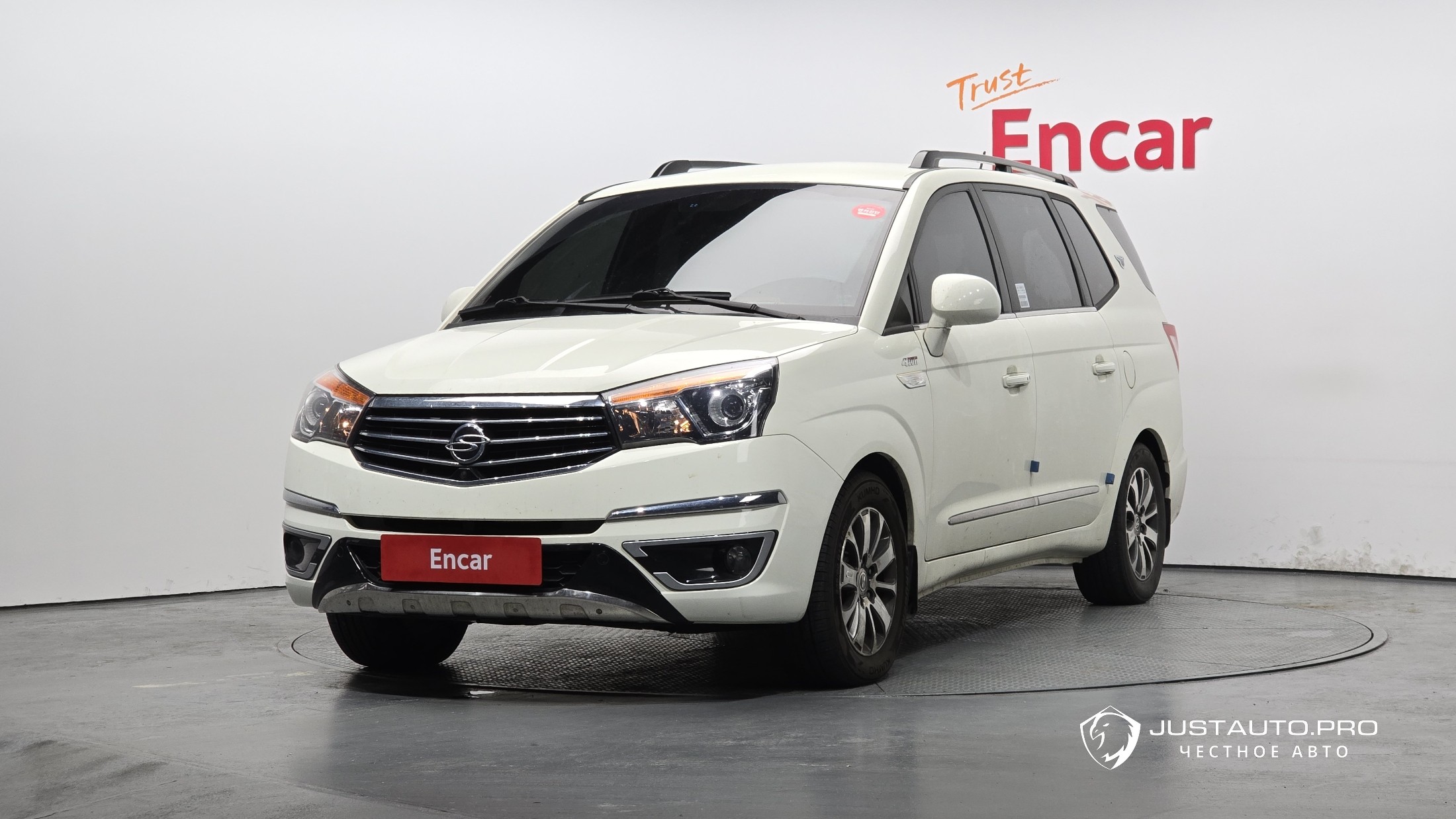 Автомобиль KG_Mobility_Ssangyong KORANDO