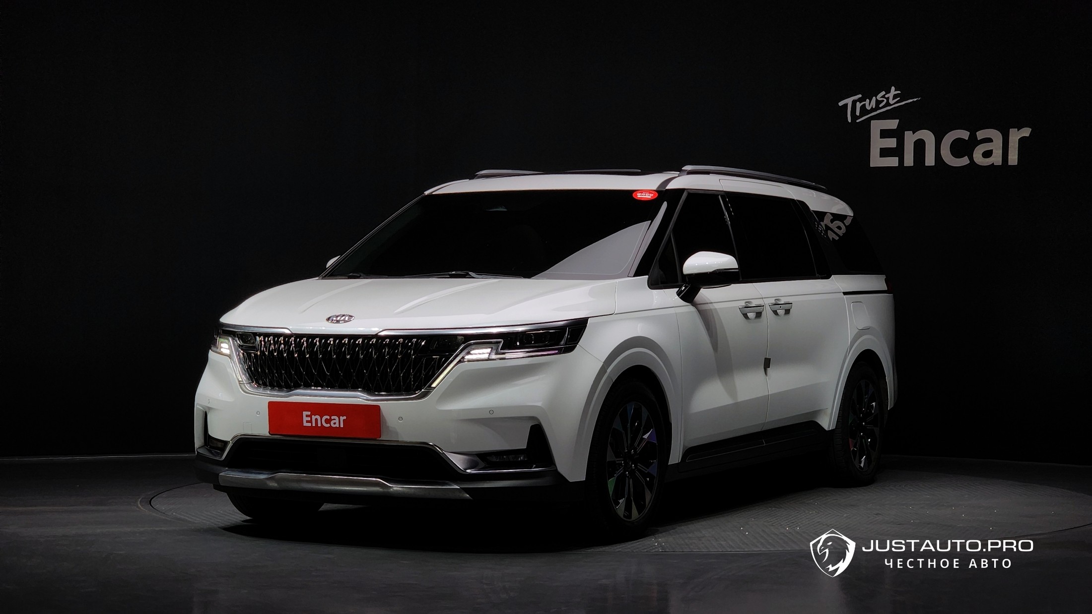 Автомобиль Kia Canival