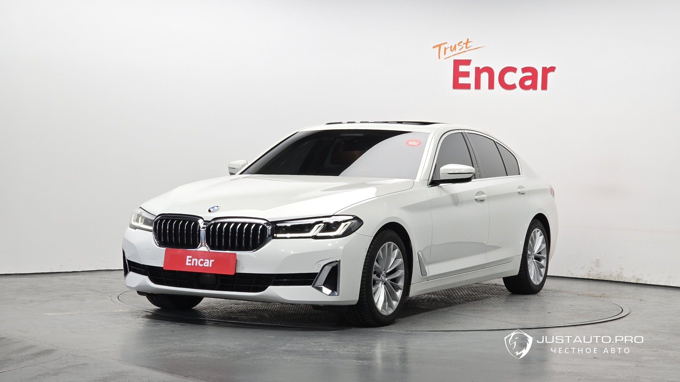 Автомобиль BMW 5-Series