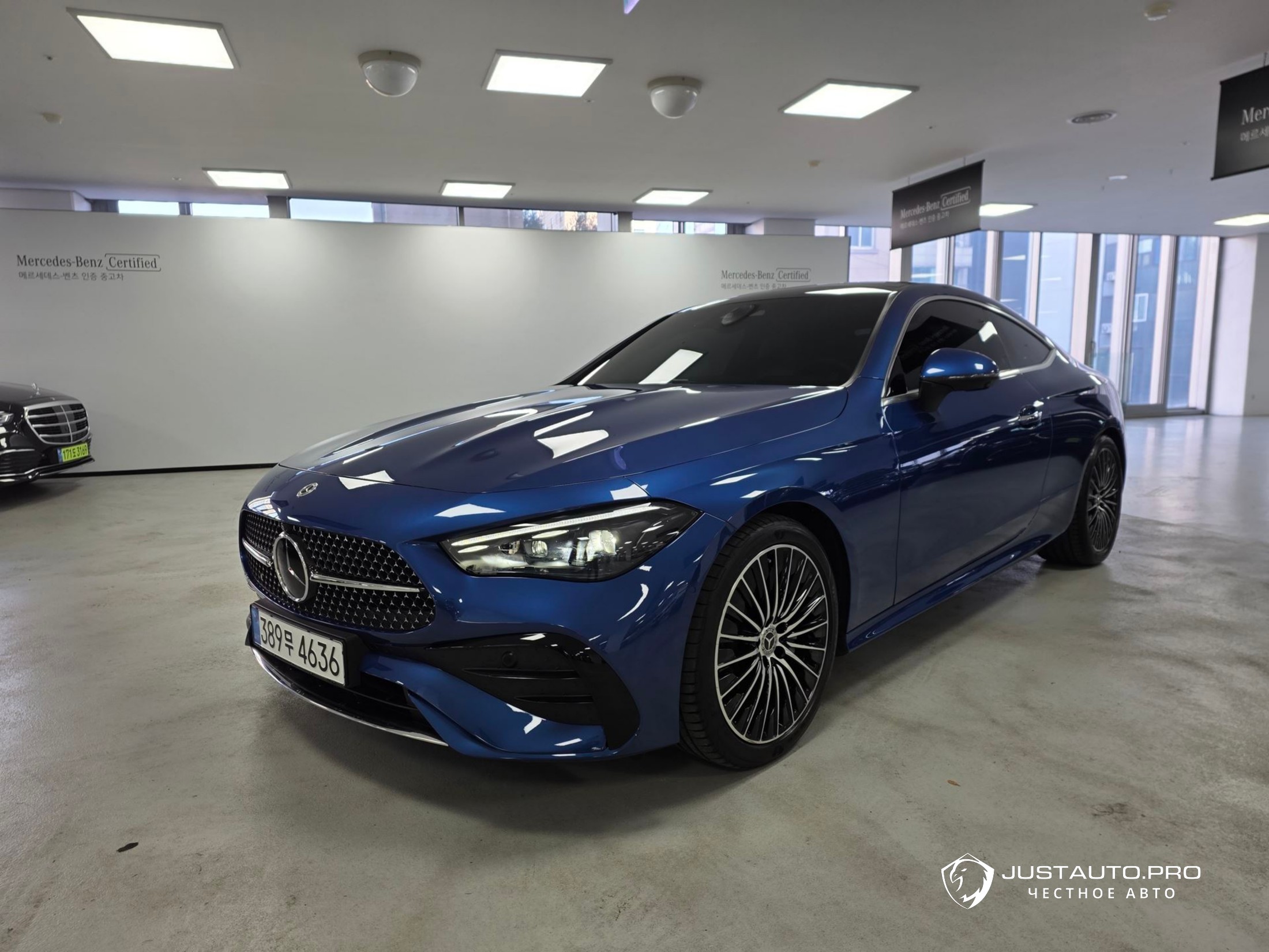 Автомобиль Mercedes-Benz CLE-Class