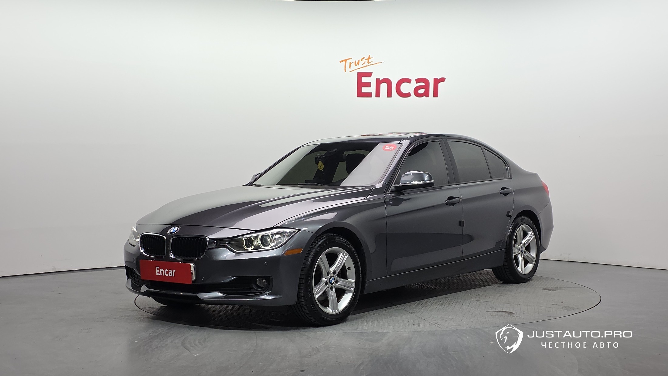 Автомобиль BMW 3-Series