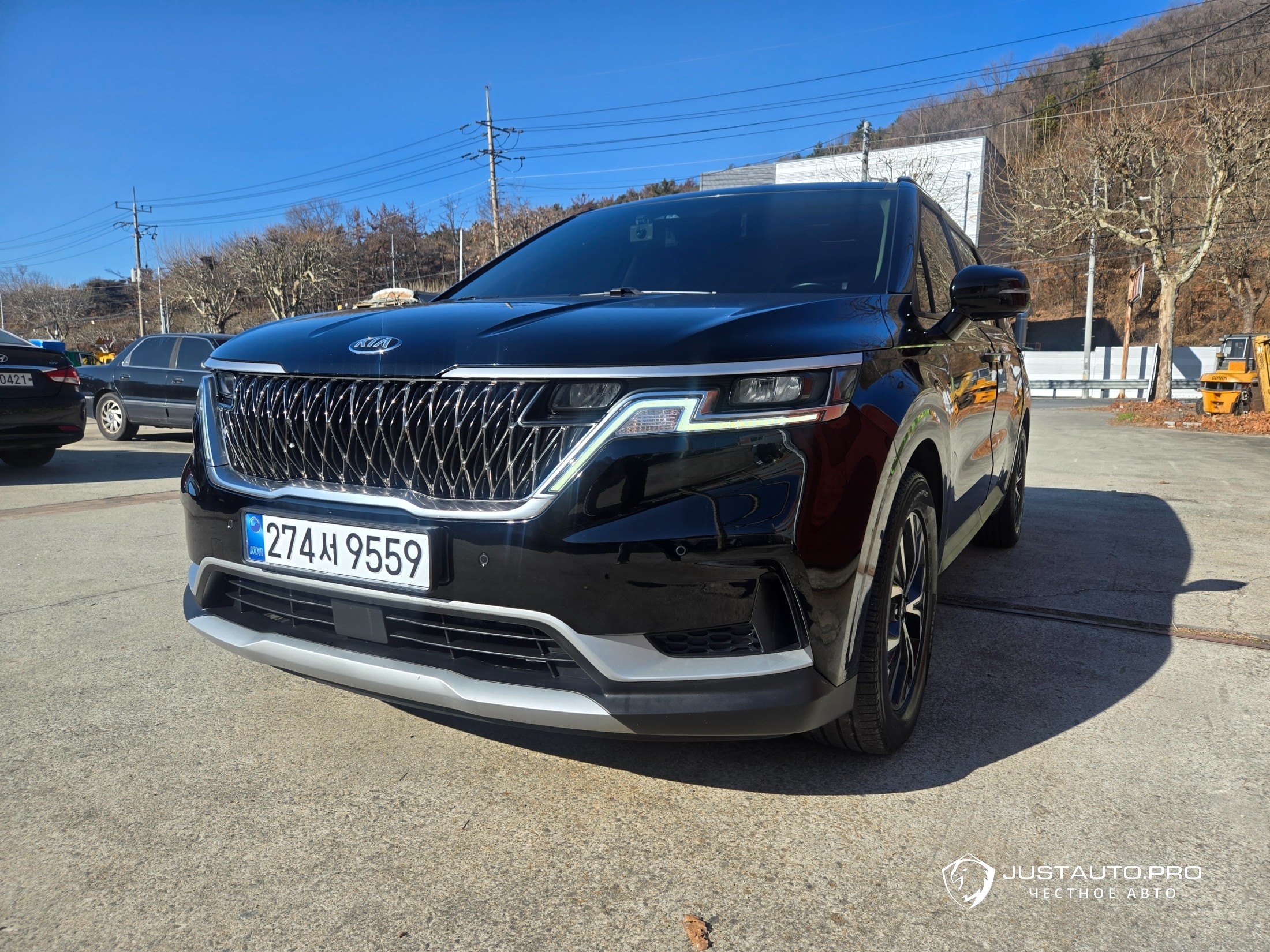 Автомобиль Kia Canival