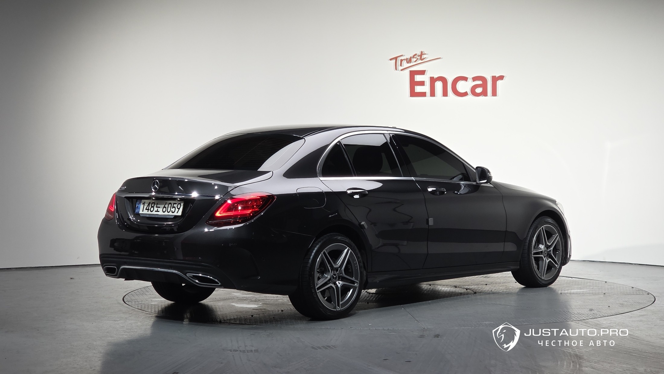 Автомобиль Mercedes-Benz C-Class