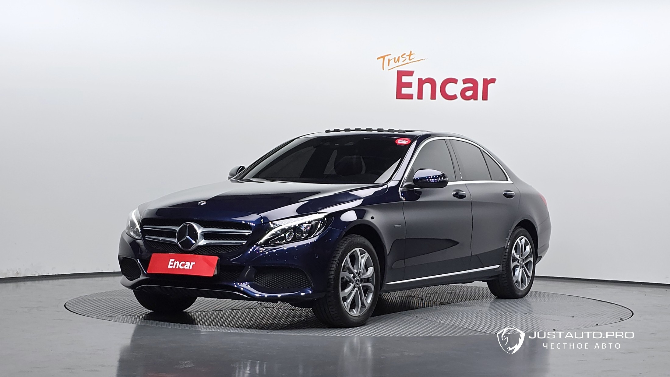 Автомобиль Mercedes-Benz C-Class