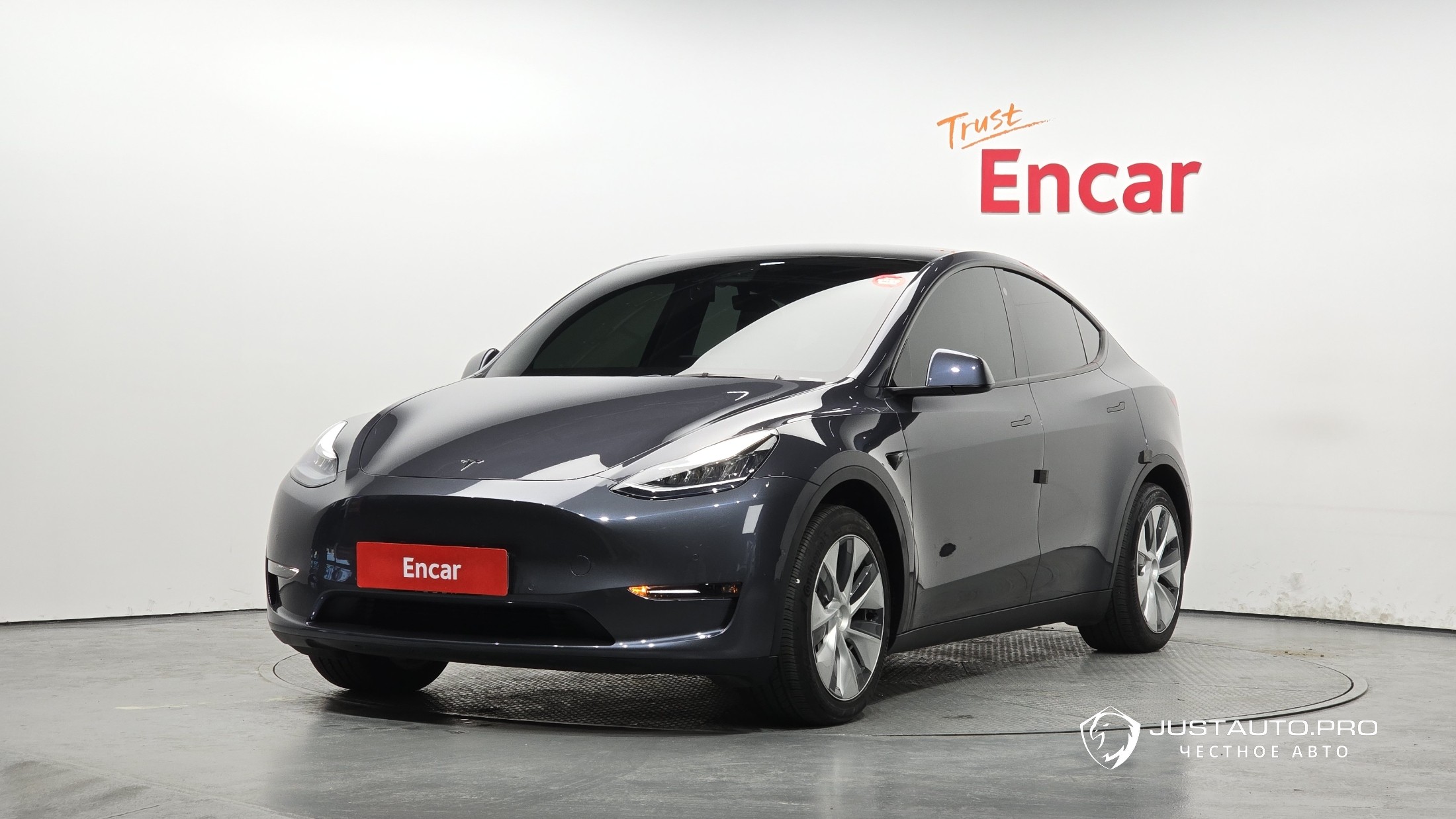 Автомобиль Tesla Model Y