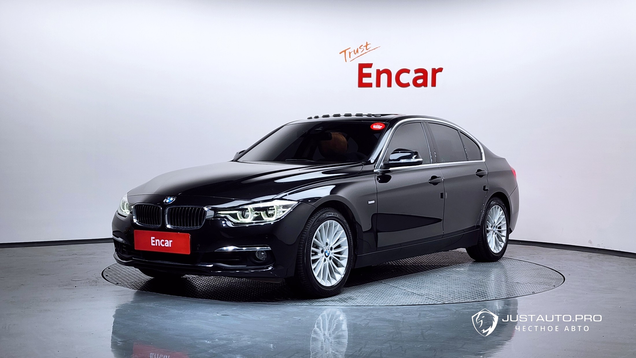 Автомобиль BMW 3-Series