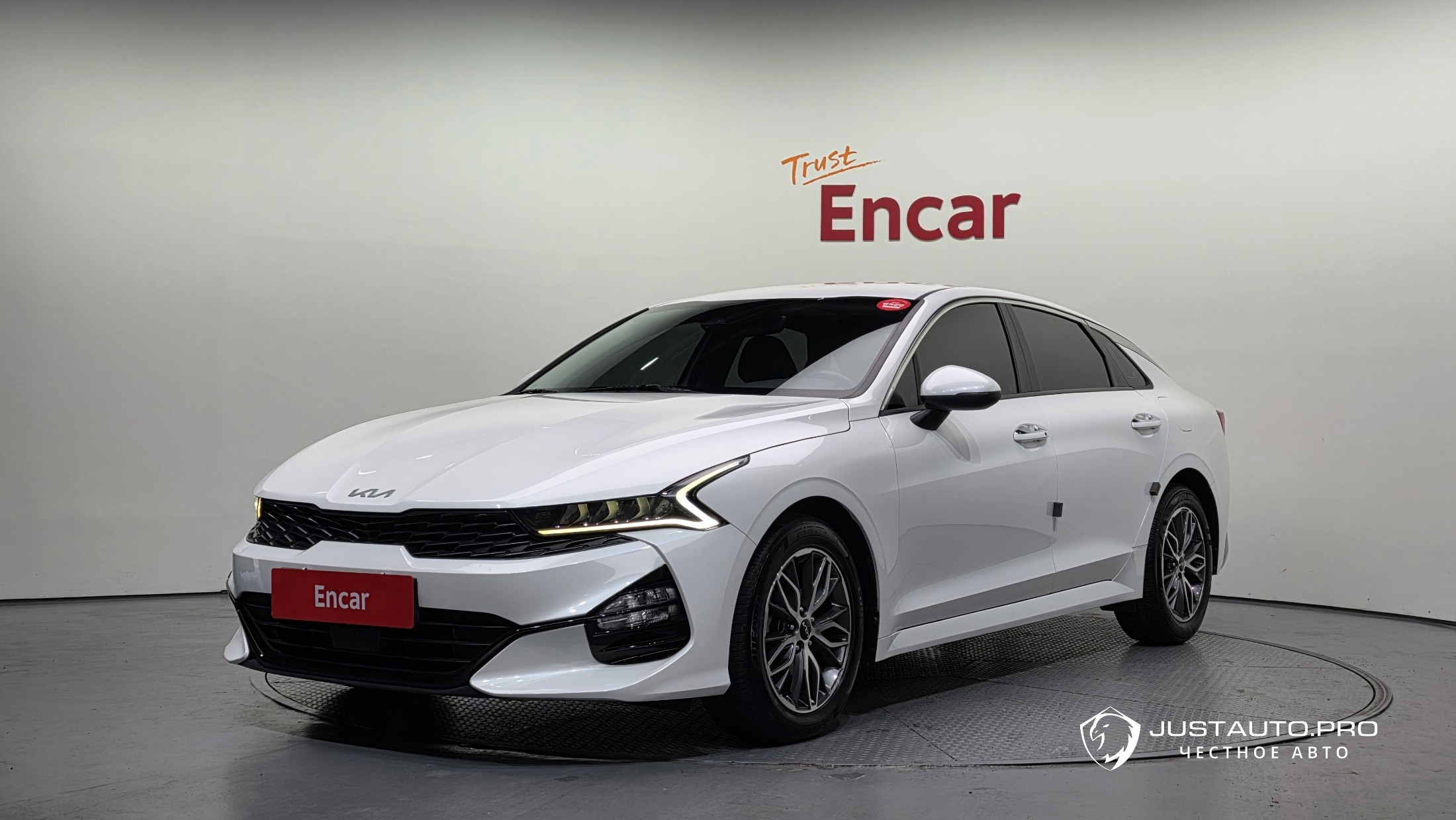 Автомобиль Kia K5