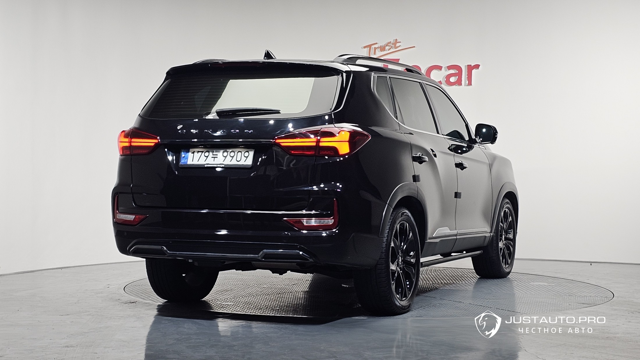 Автомобиль KG_Mobility_Ssangyong Rexton