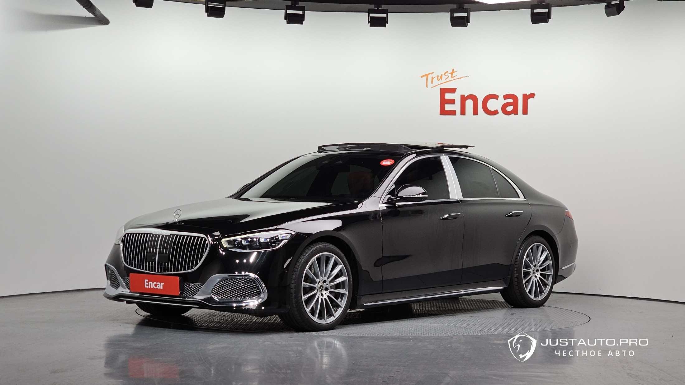 Автомобиль Mercedes-Benz S-Class